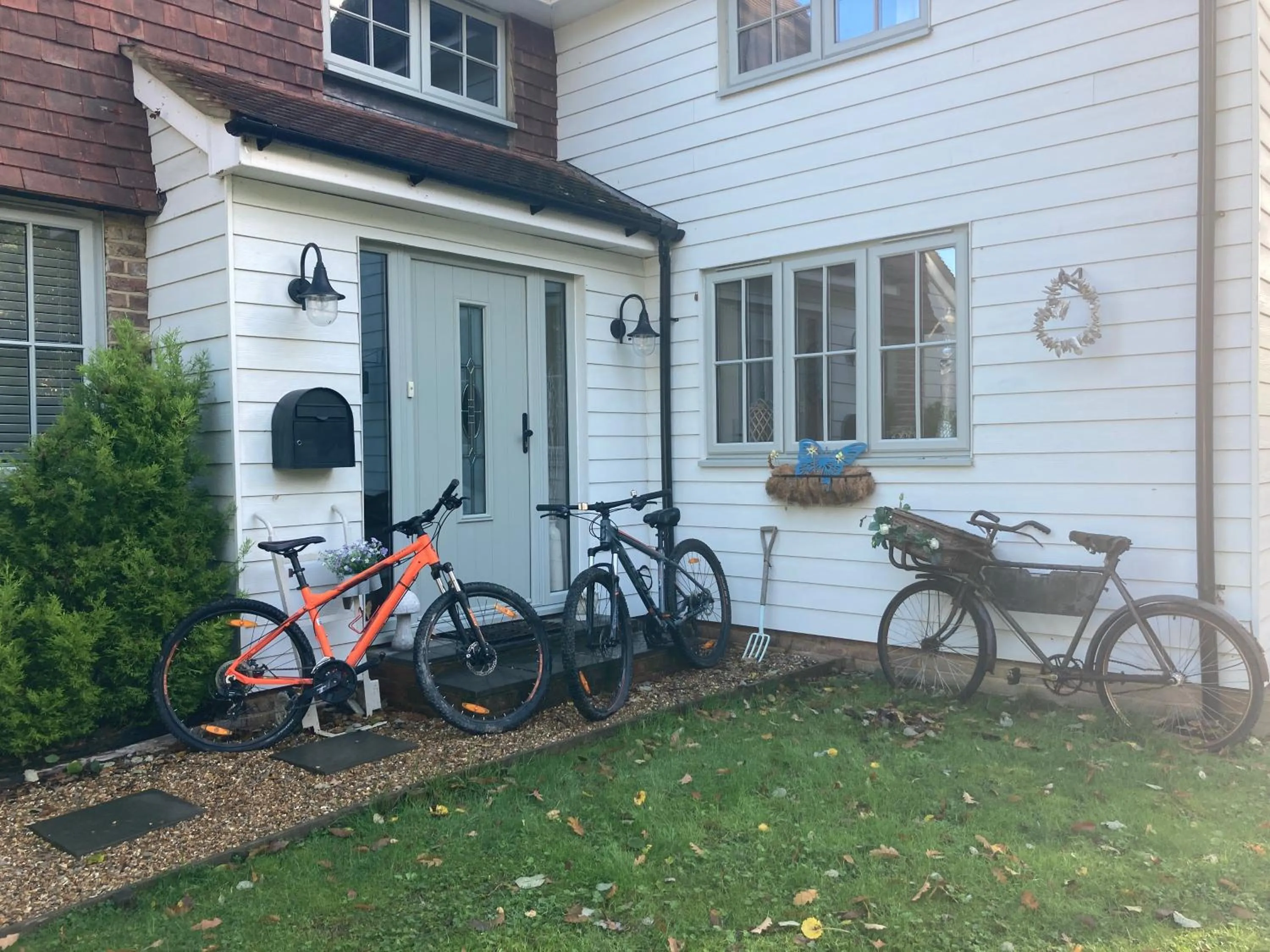 5Bed-10Guests-Fireplace-HotTub-Pets ok-Parking