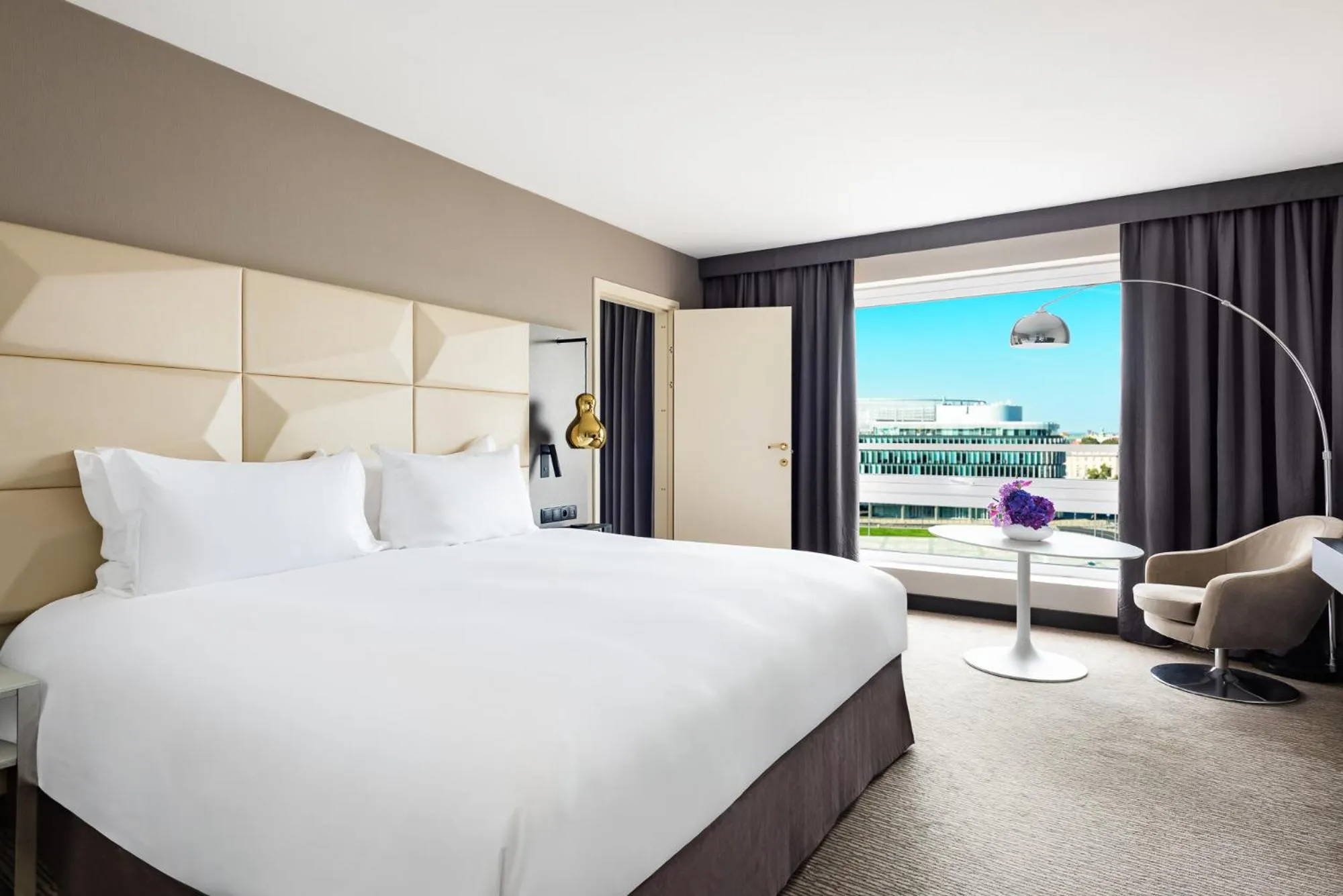 Bed in Sofitel Warsaw Victoria