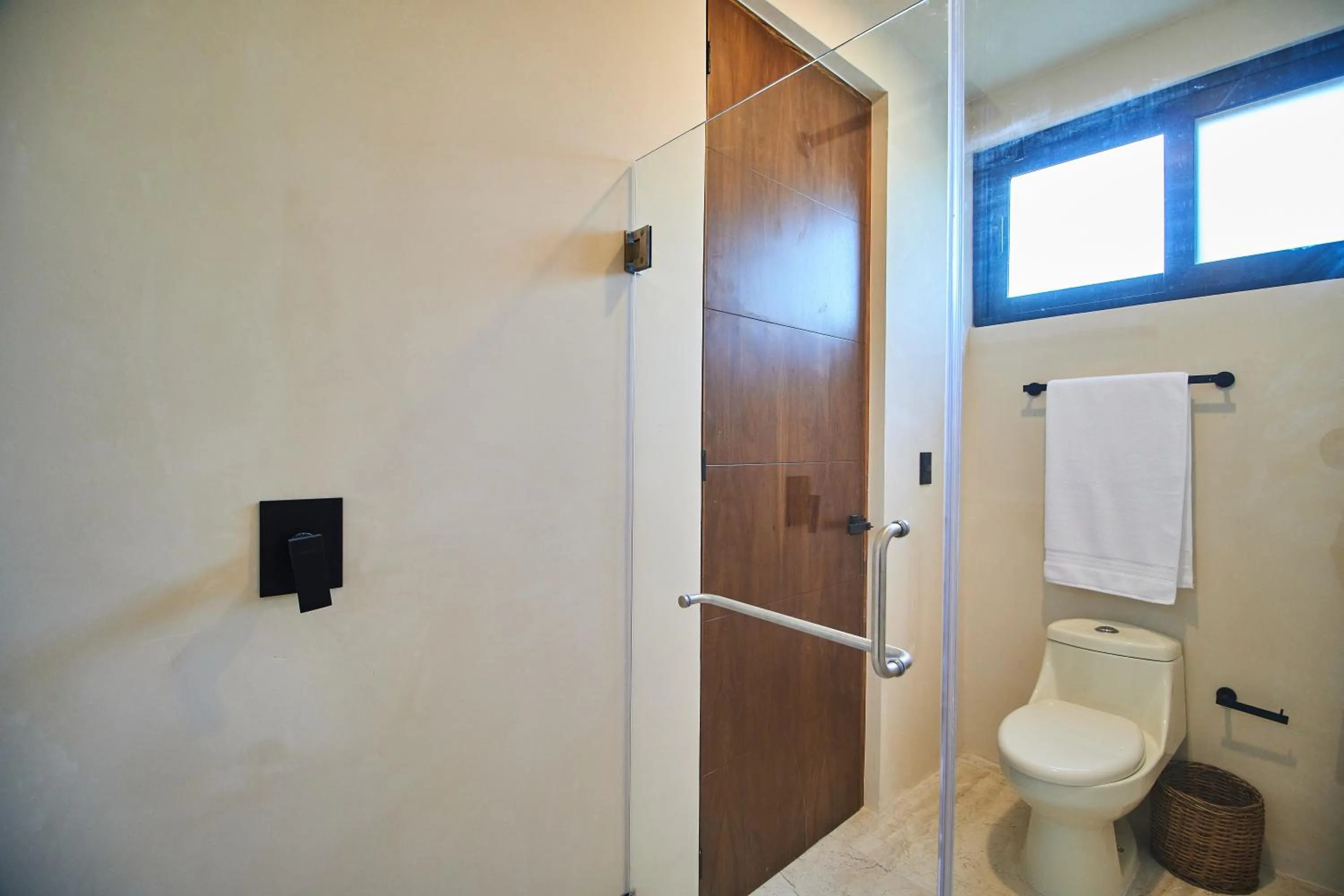 Toilet in Increíble Departamento en la Jungla Private Pool By Yeah