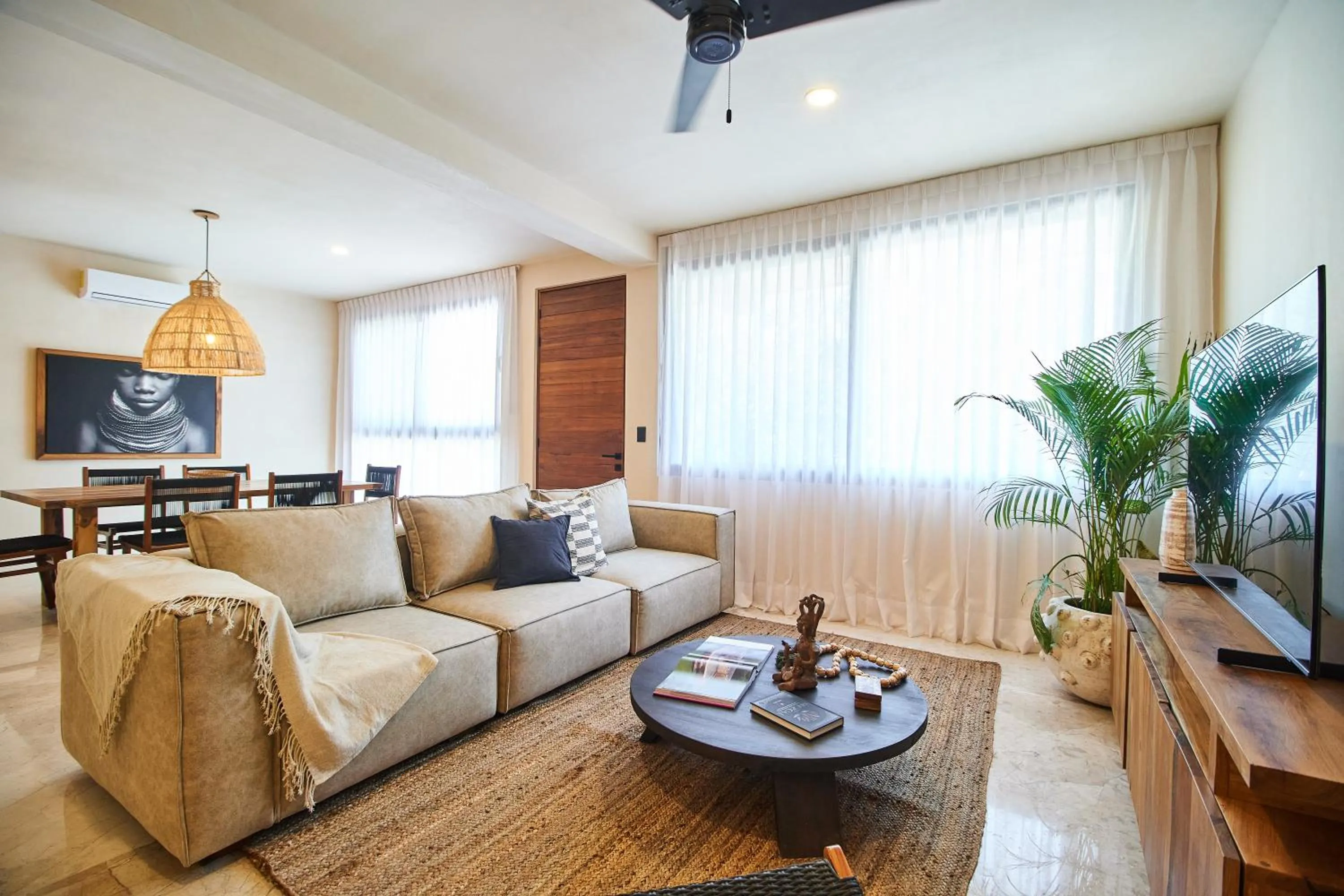 Living room in Increíble Departamento en la Jungla Private Pool By Yeah