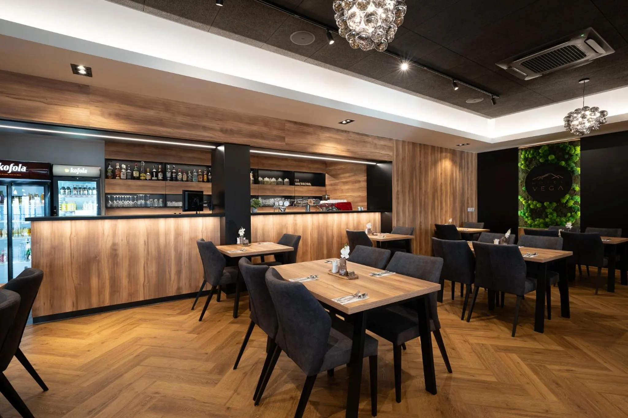 Restaurant/places to eat in Hotel Vega Luhacovice