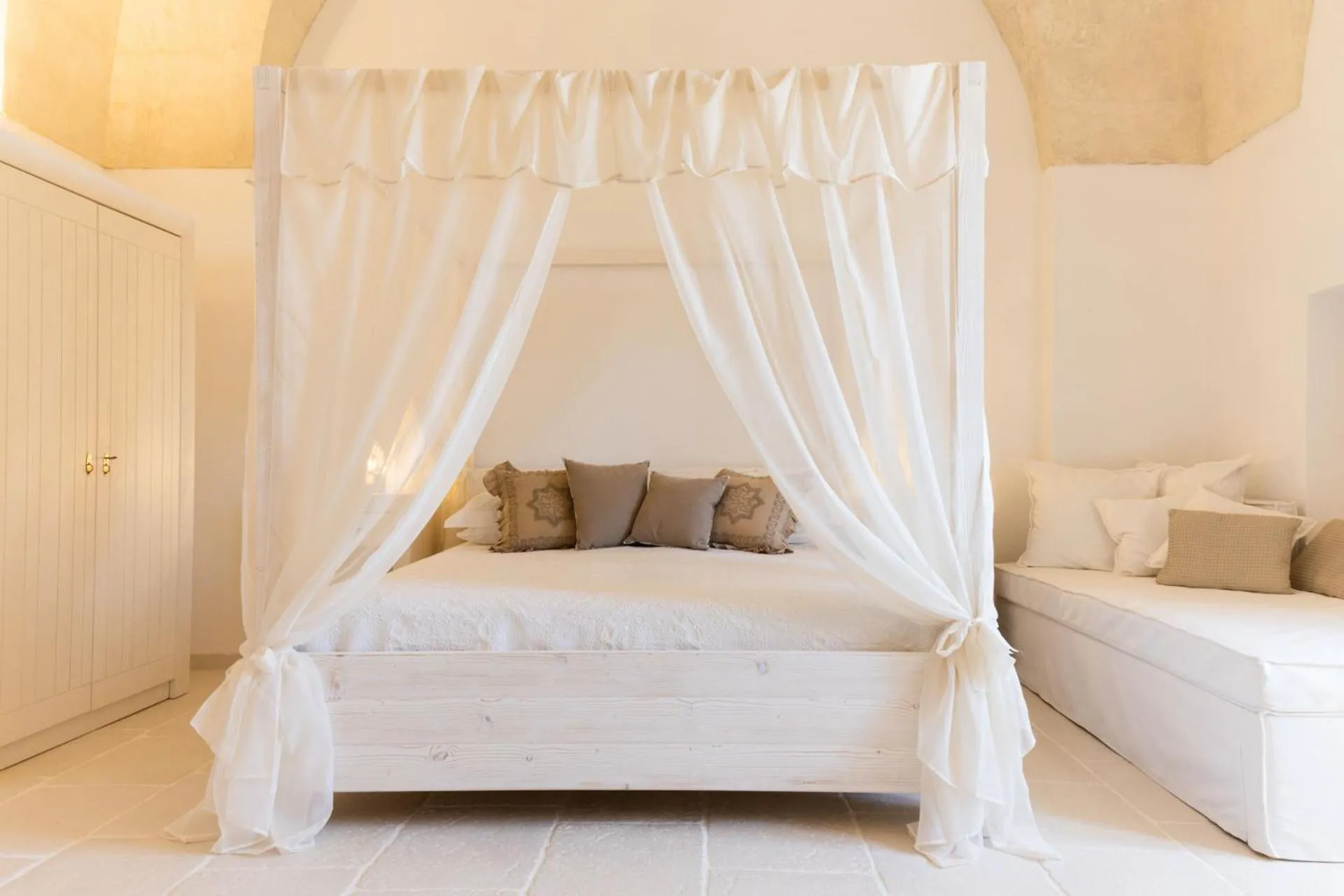 Bed in Masseria Macchiaforte