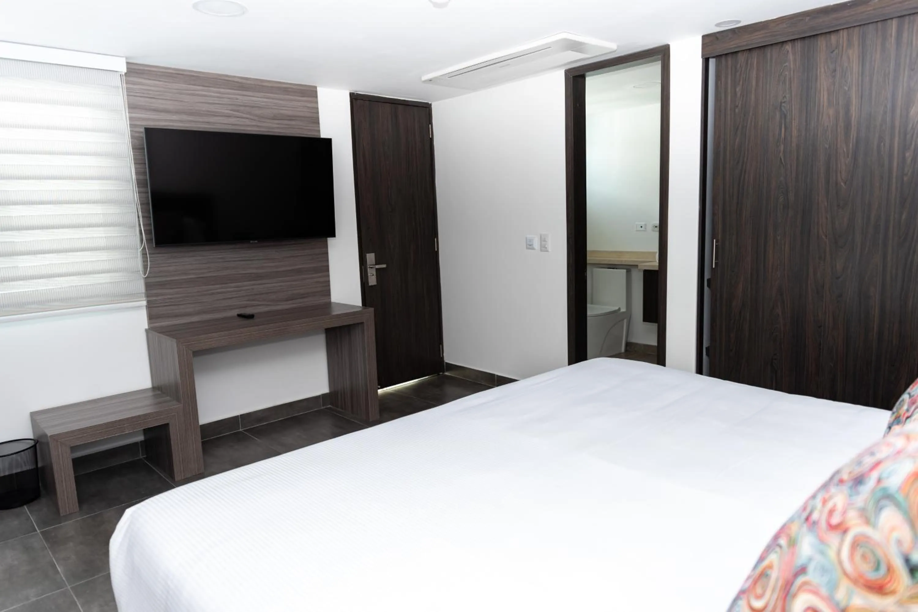 Bed in Hotel Qatar Cali