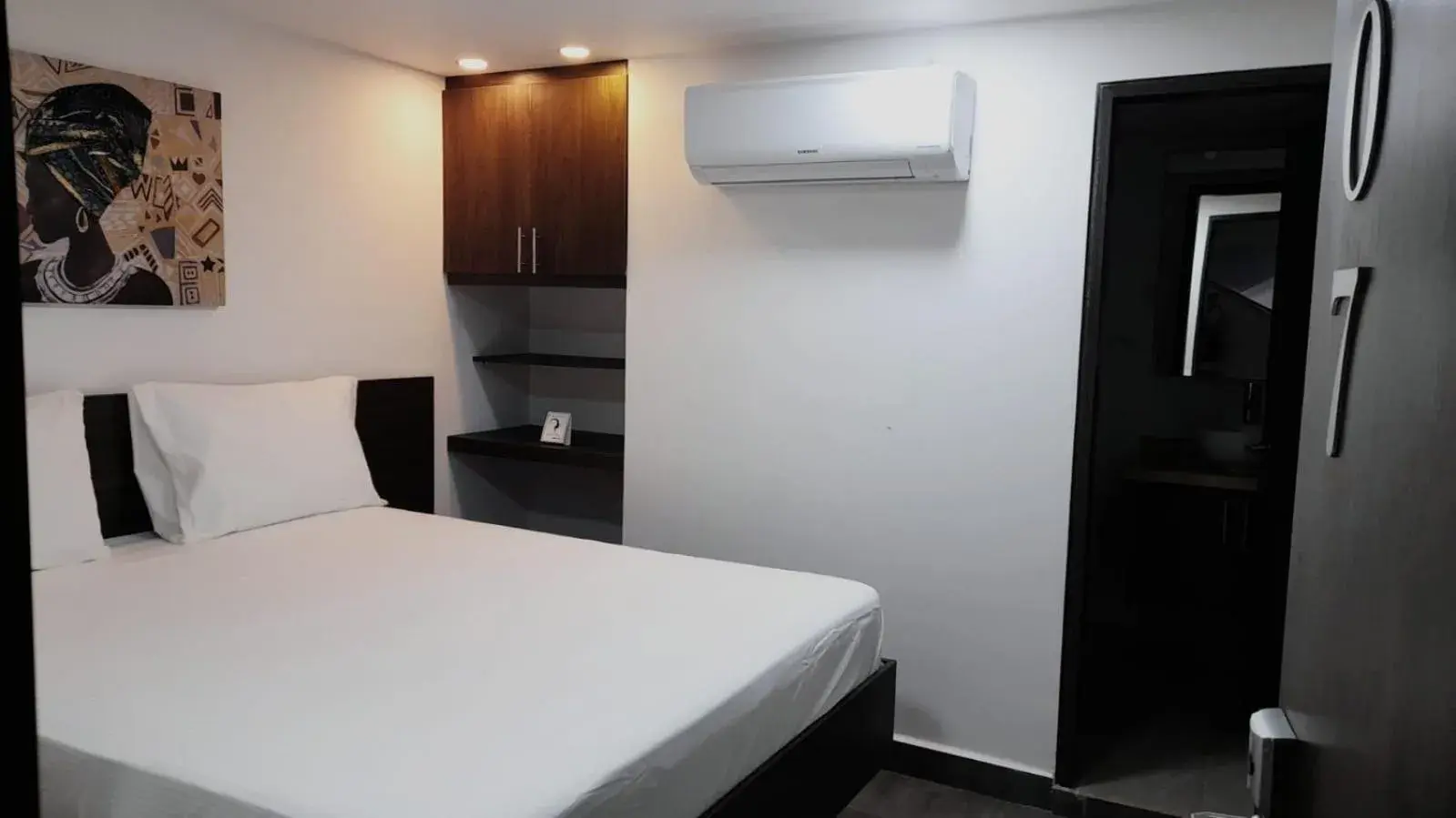 Single Room - single occupancy in Hotel Qatar Cali Single Room - single occupancy in Hotel Qatar Cali