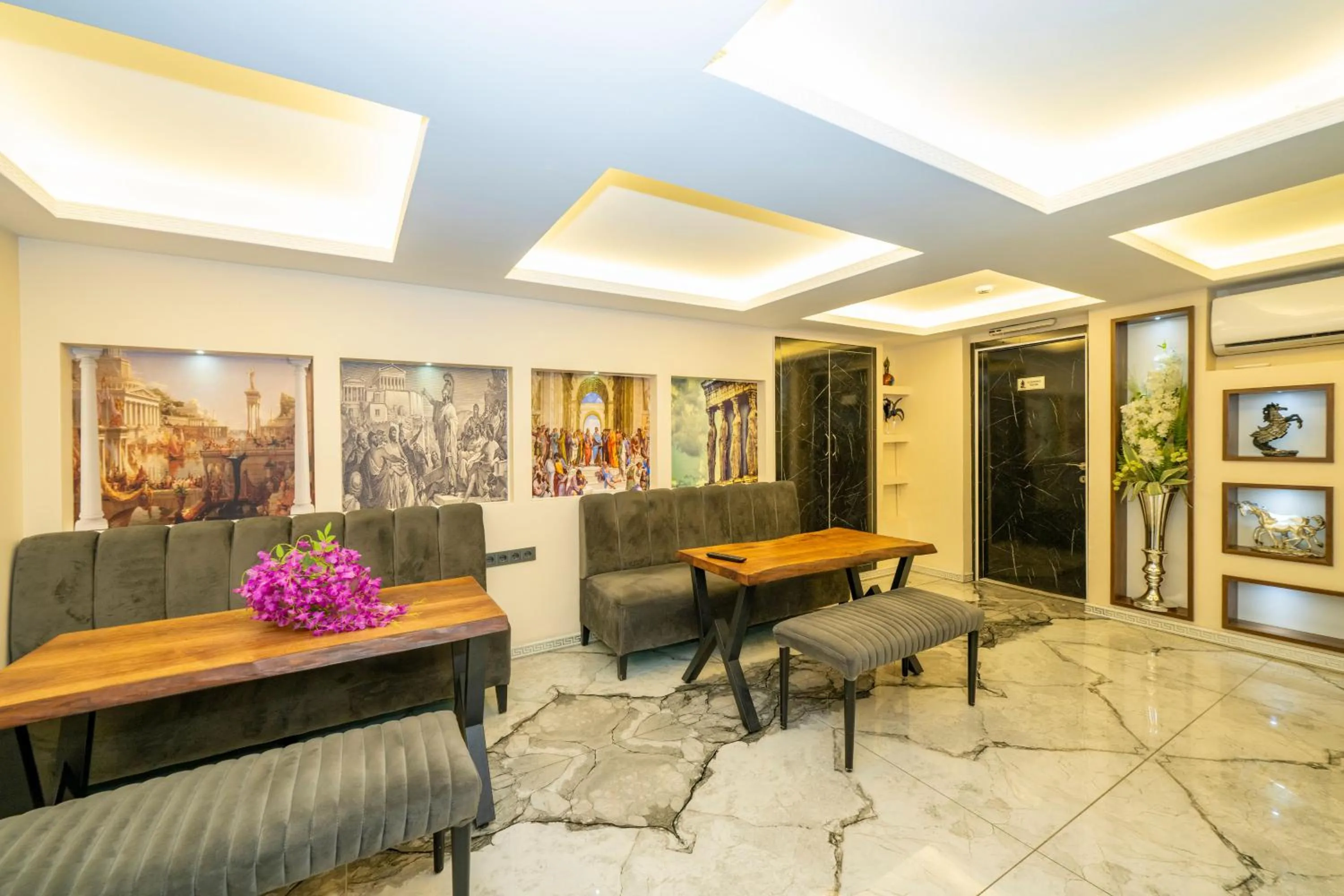 Seating area in Luce Suites Taksim