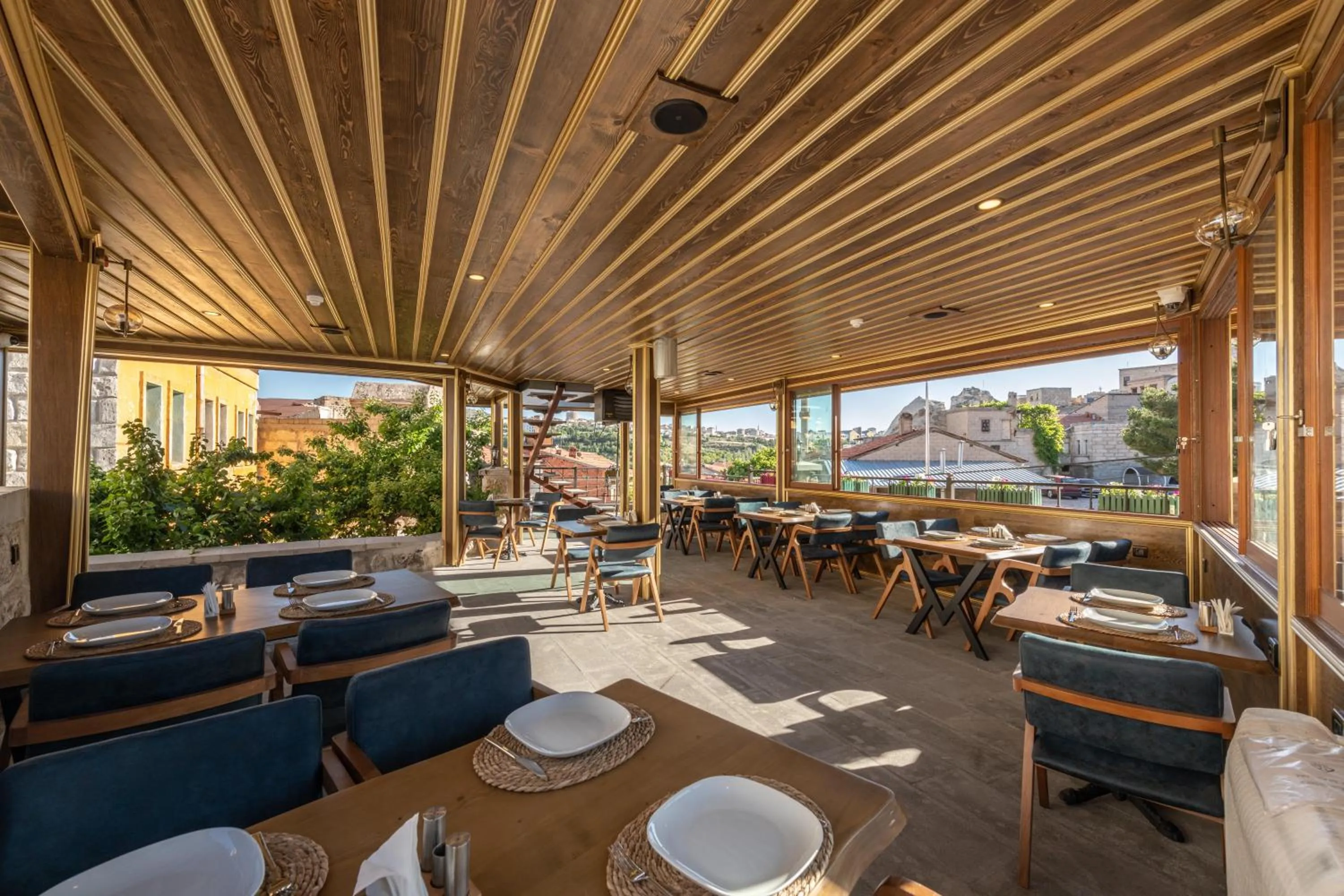 Restaurant/places to eat in Foremanson Cave Hotel