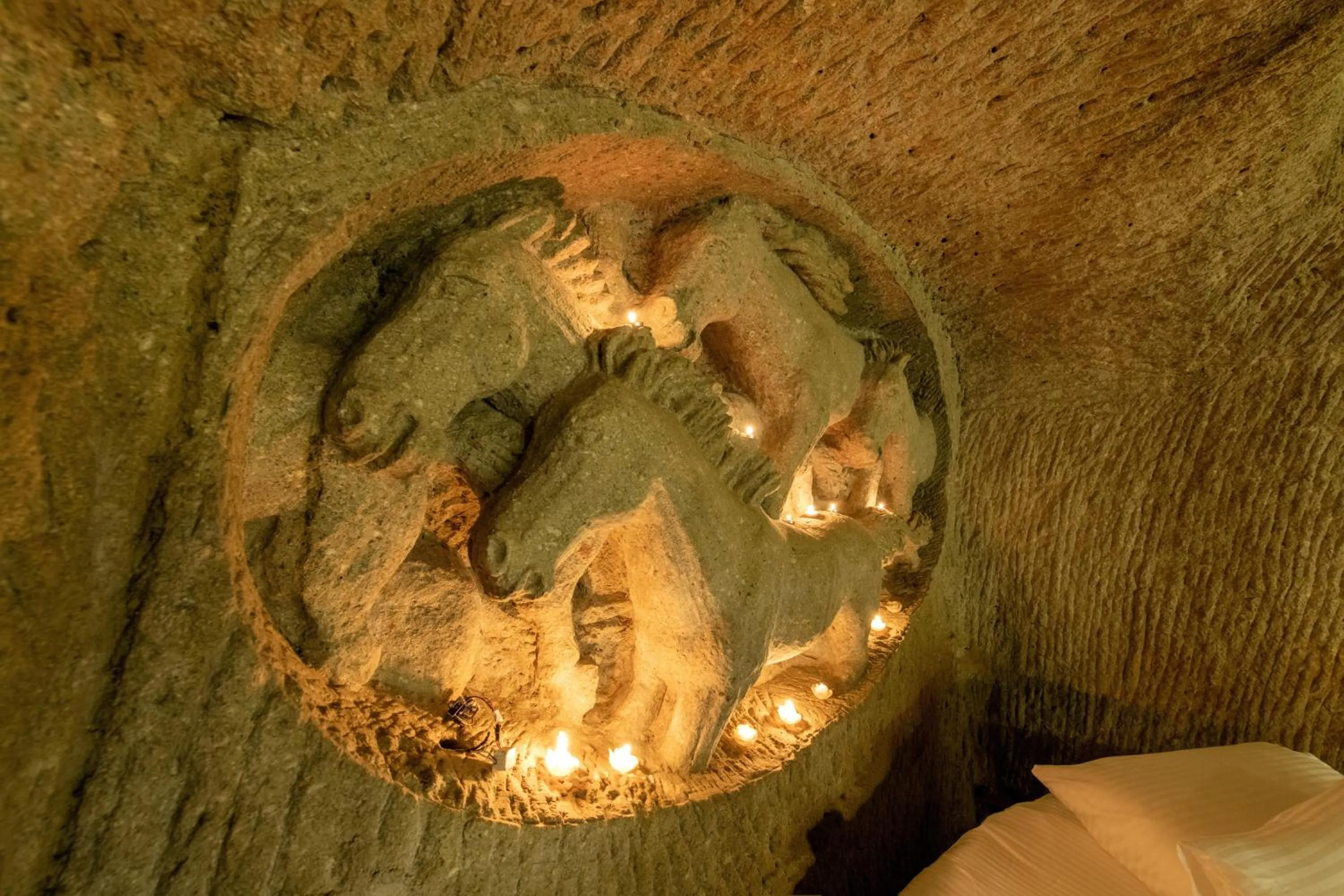 Massage in Foremanson Cave Hotel