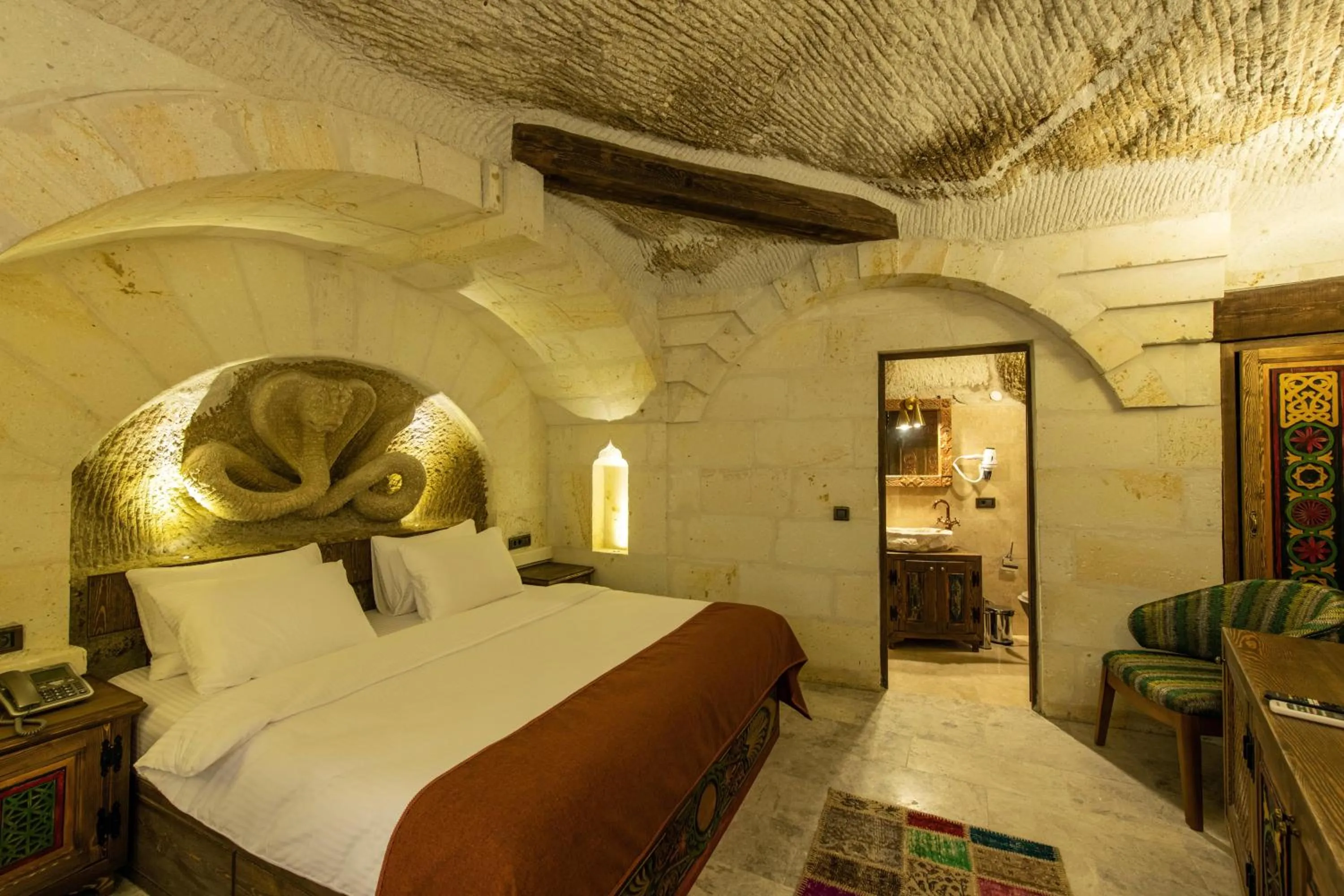 Bed in Foremanson Cave Hotel