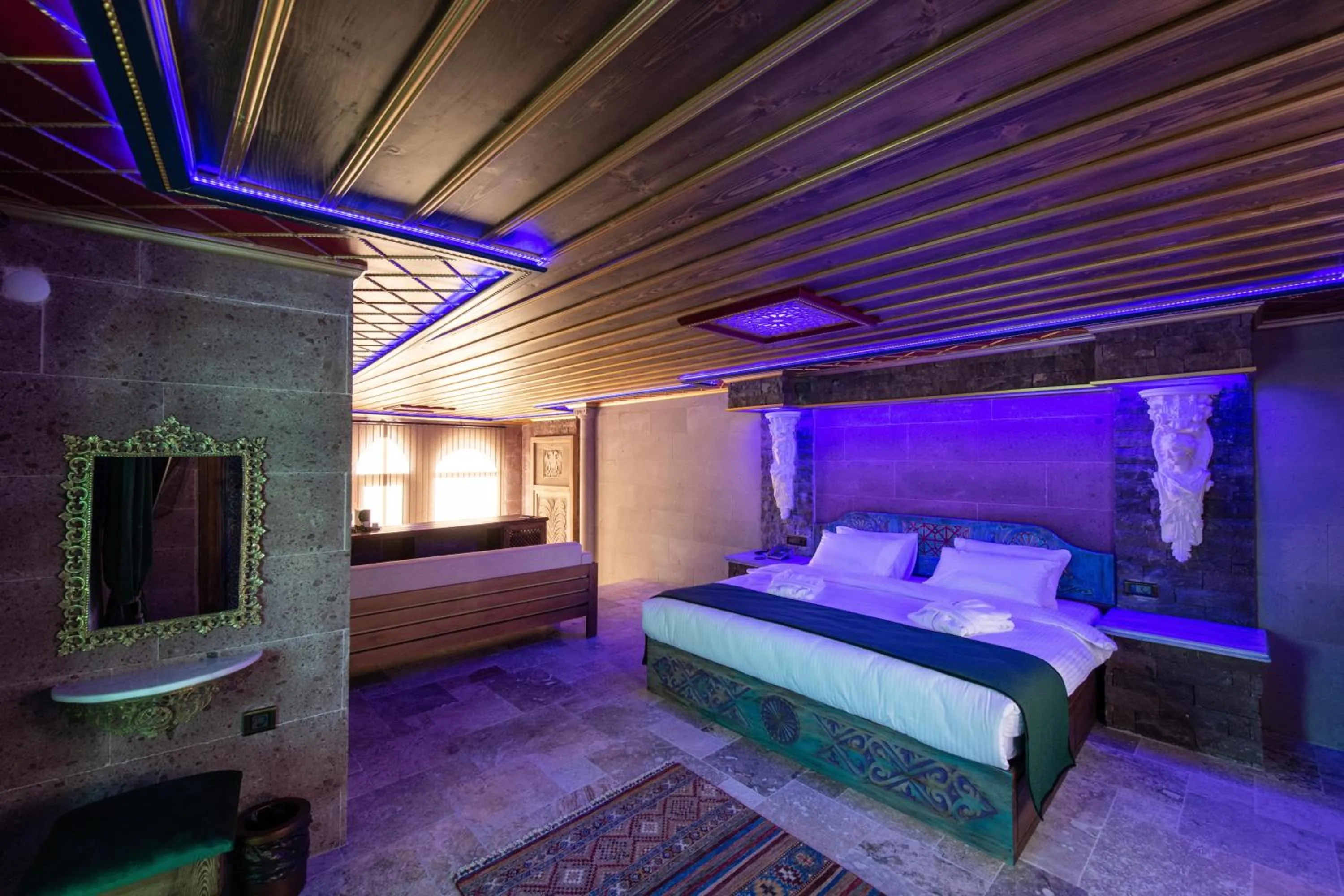 Bed in Foremanson Cave Hotel