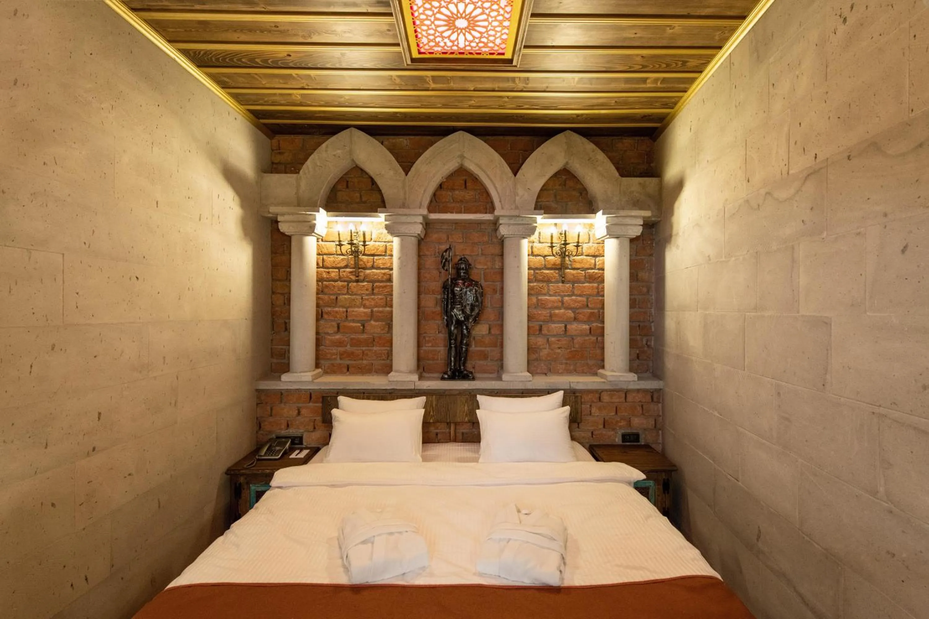 Bed in Foremanson Cave Hotel