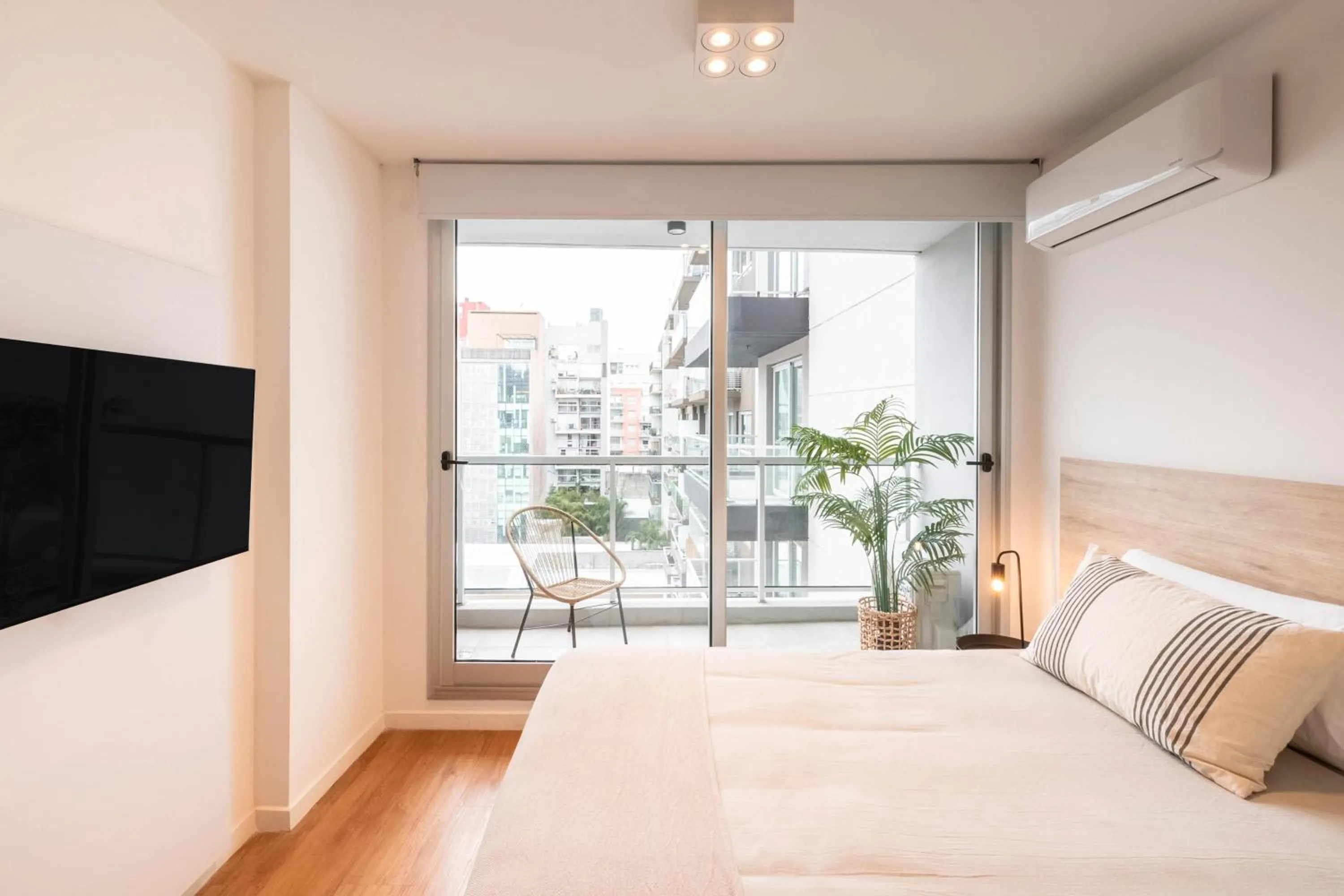 Bedroom, Bed in Top Rentals Palermo Hollywood