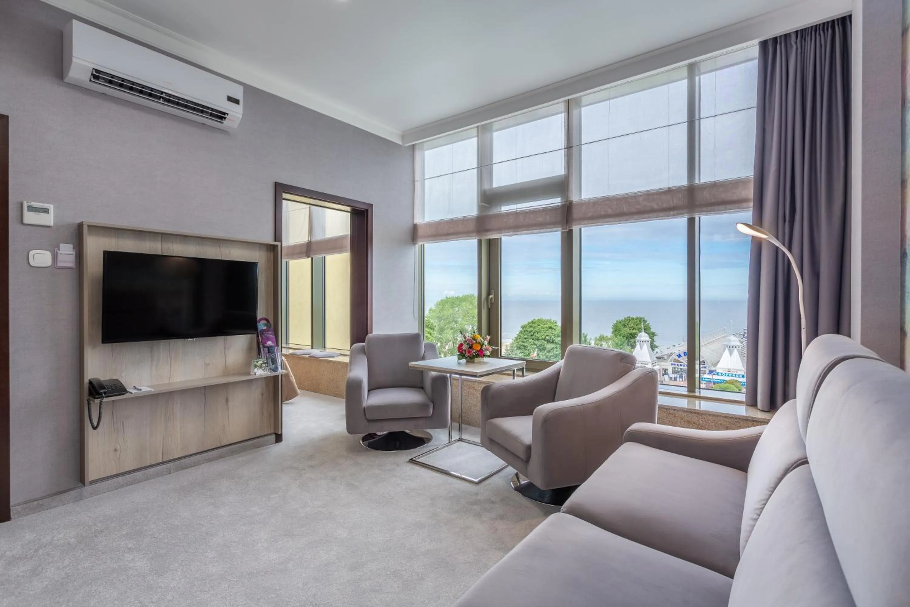 Seating area in Hotel Aurora Family & SPA