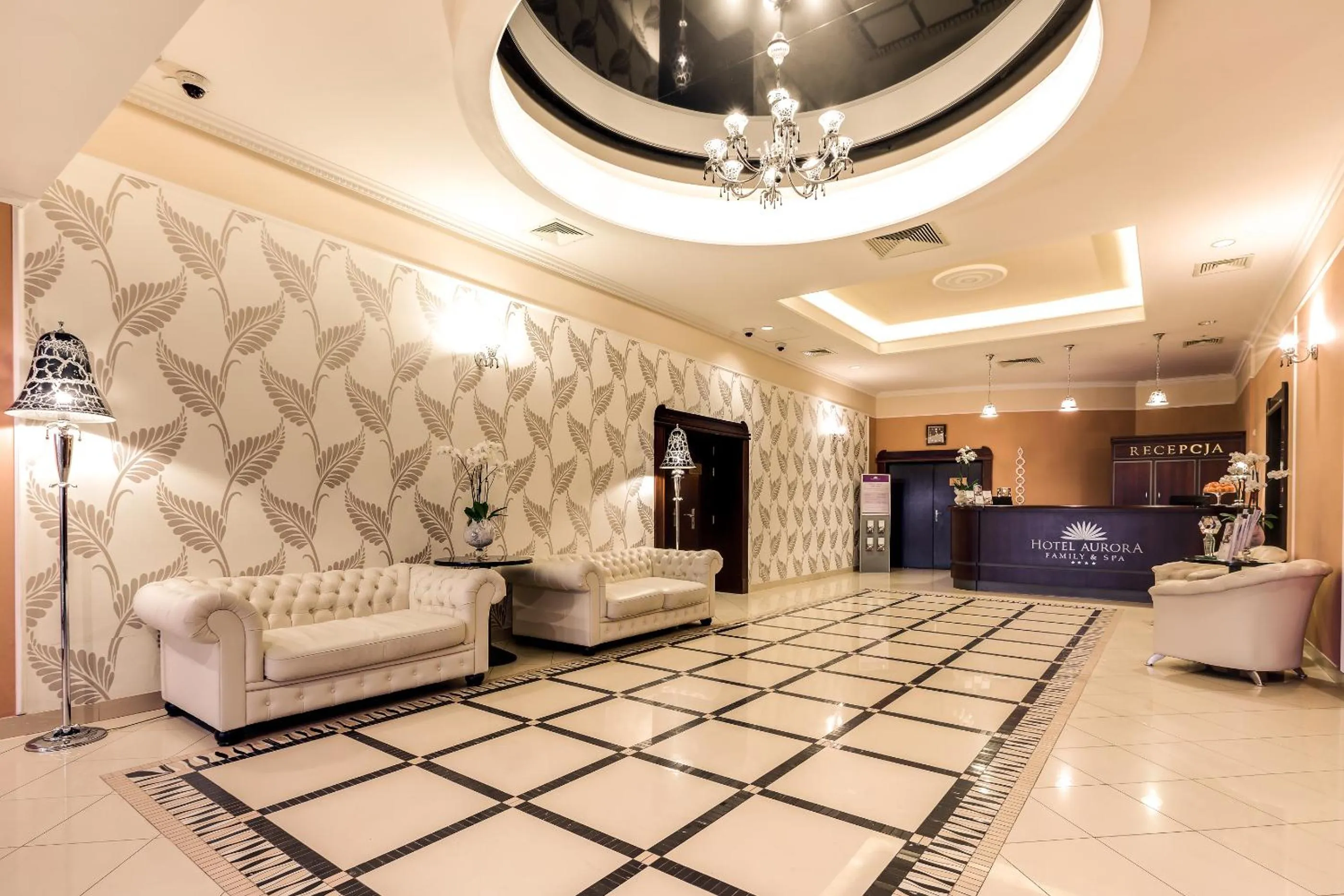 Lobby or reception in Hotel Aurora Family & SPA