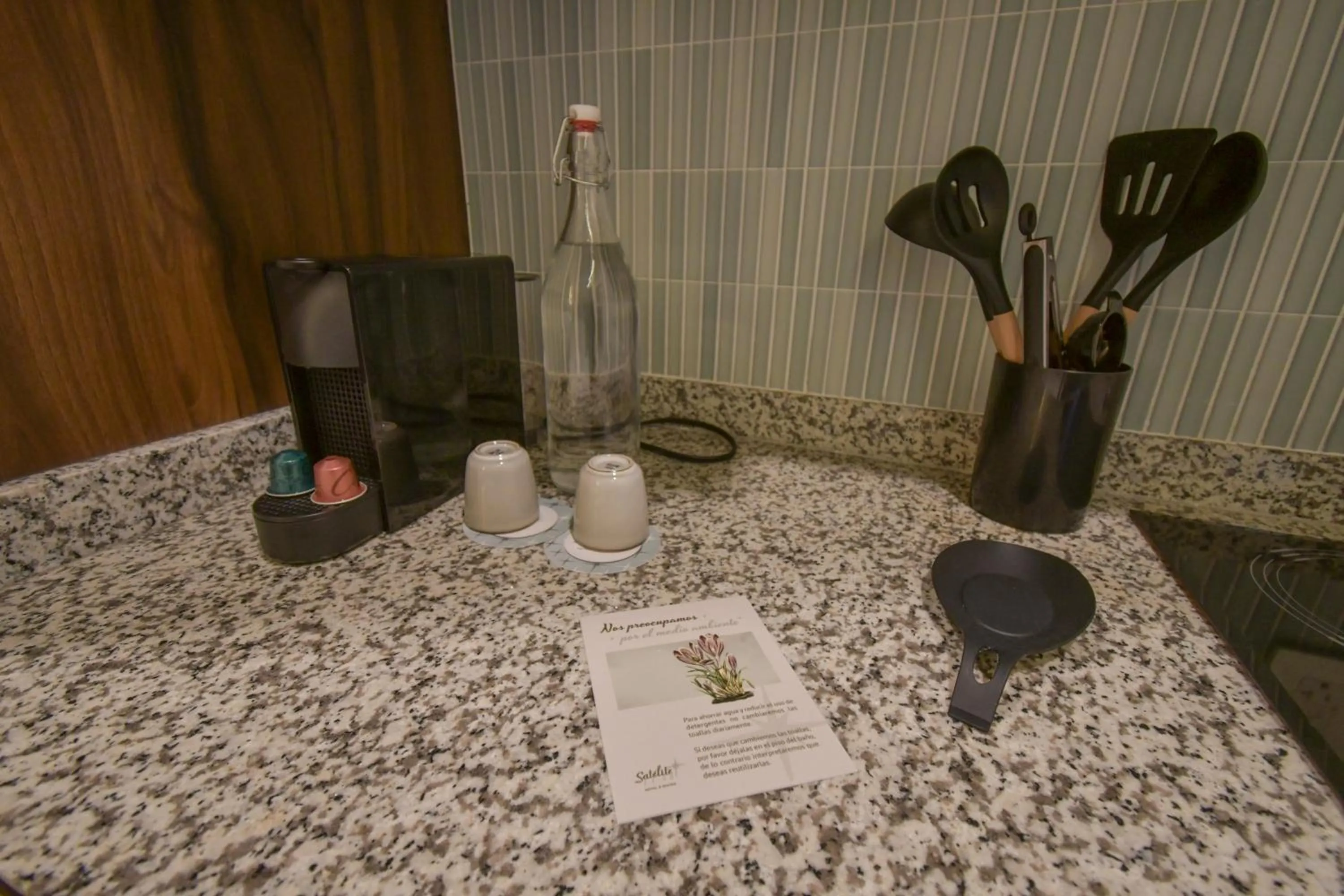 Coffee/tea facilities in Expo Satelite 2750 Hotel & Suites