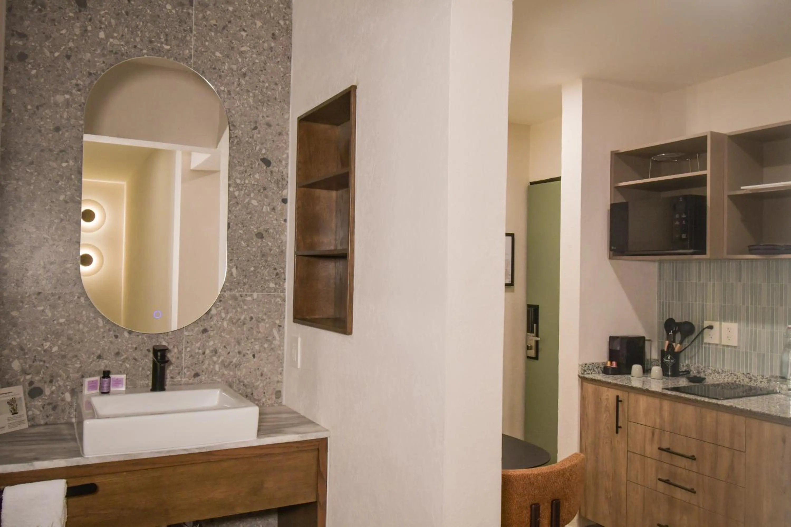 Hot Spring Bath in Expo Satelite 2750 Hotel & Suites