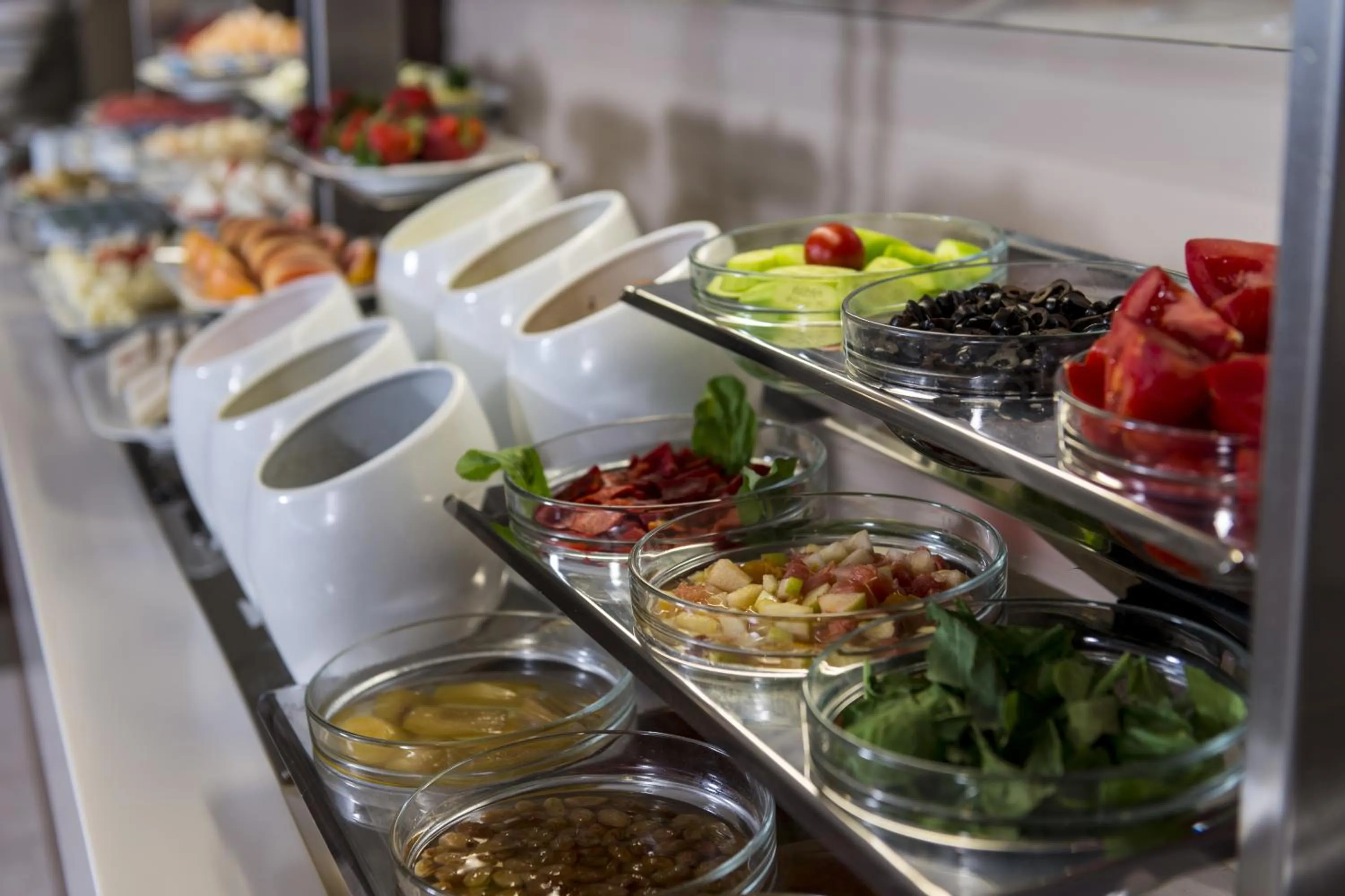 Restaurant/places to eat in Ramada Encore Istanbul Bayrampasa