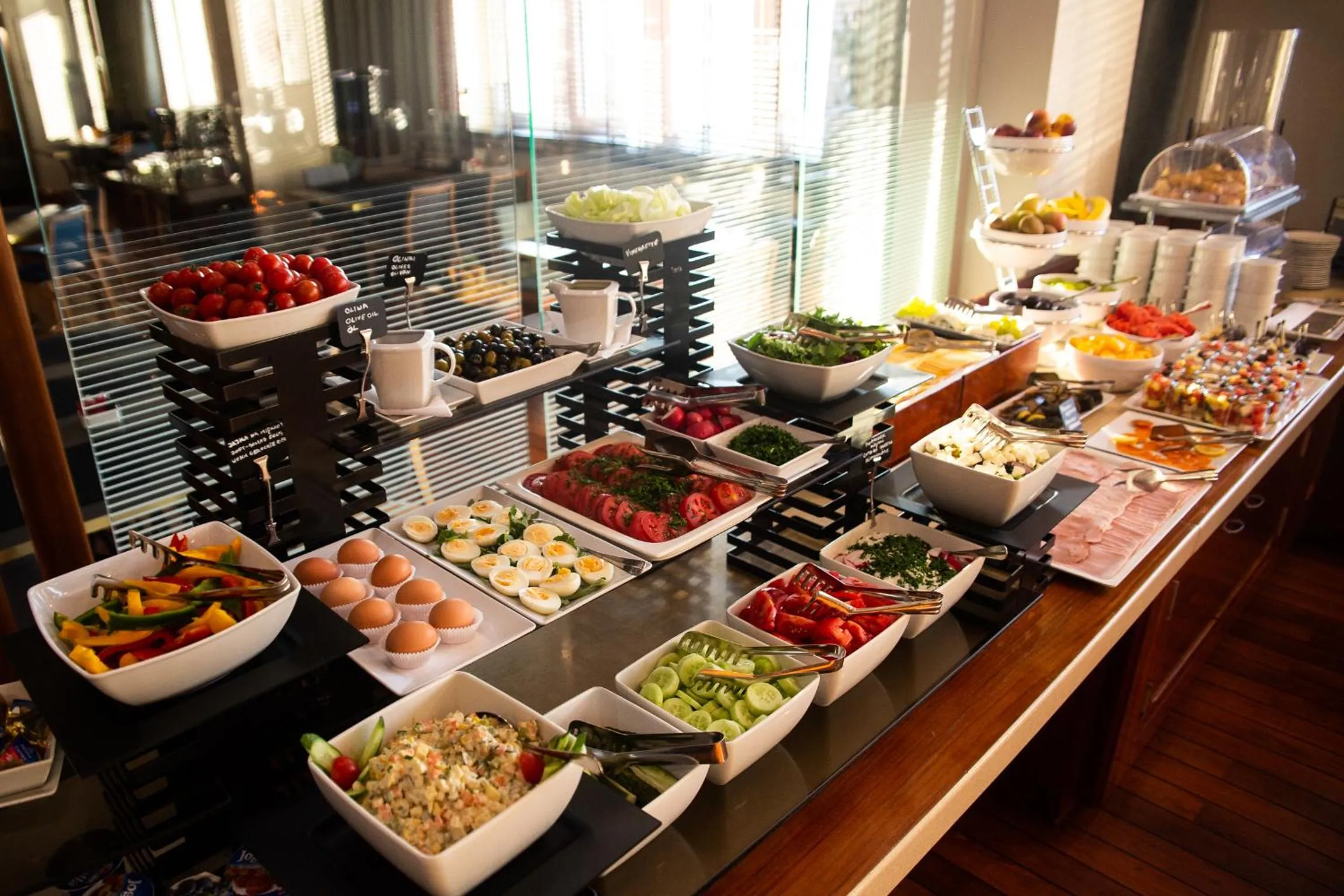 Buffet breakfast in Hotel Filmar