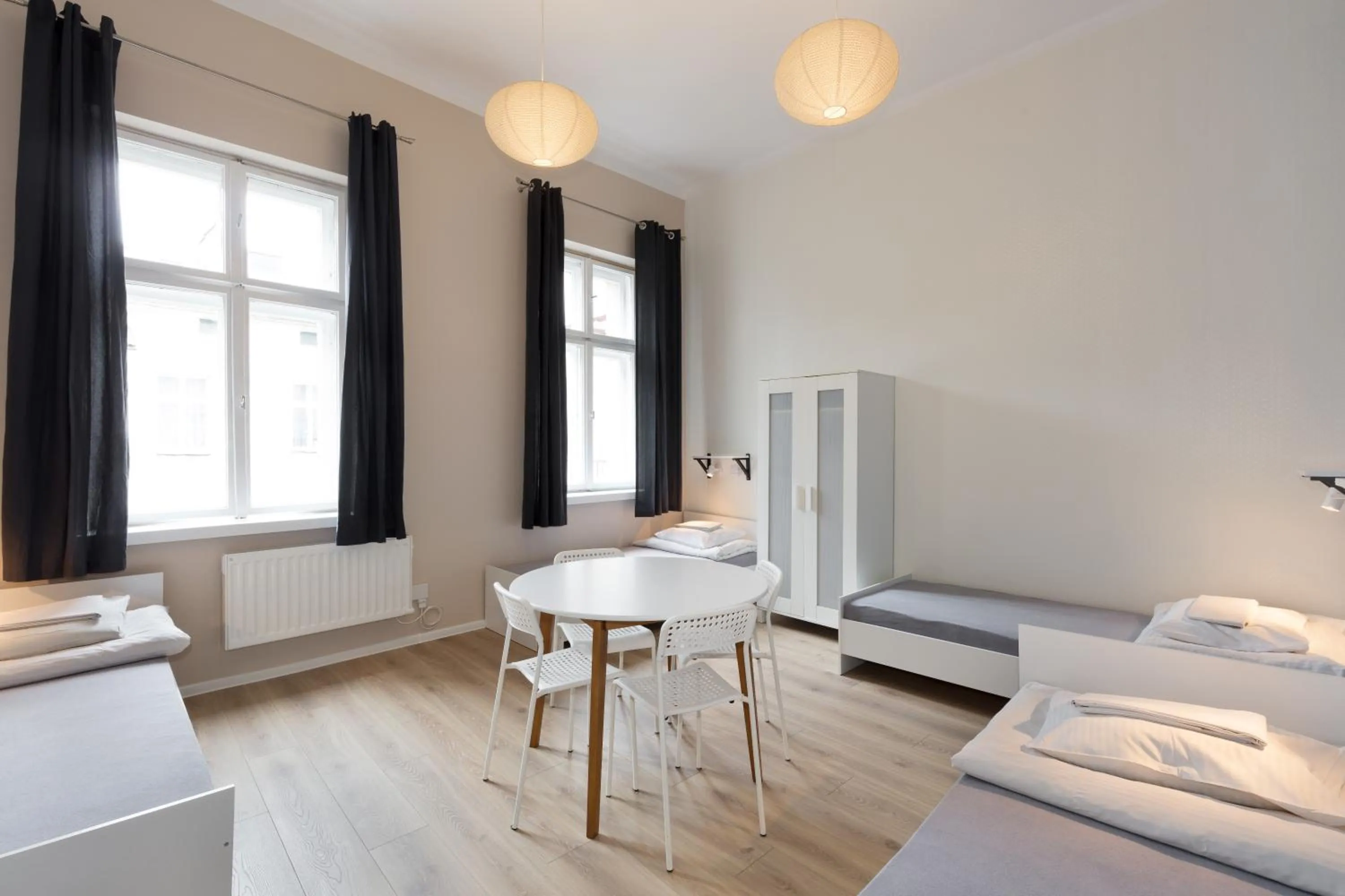 Photo of the whole room, Bed in Dizzy Daisy Hostel