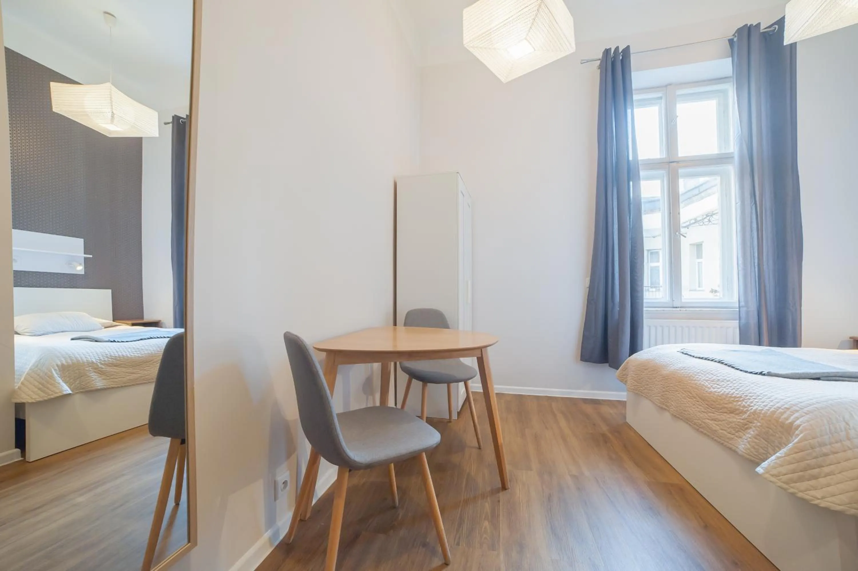 Bedroom, Bed in Dizzy Daisy Hostel