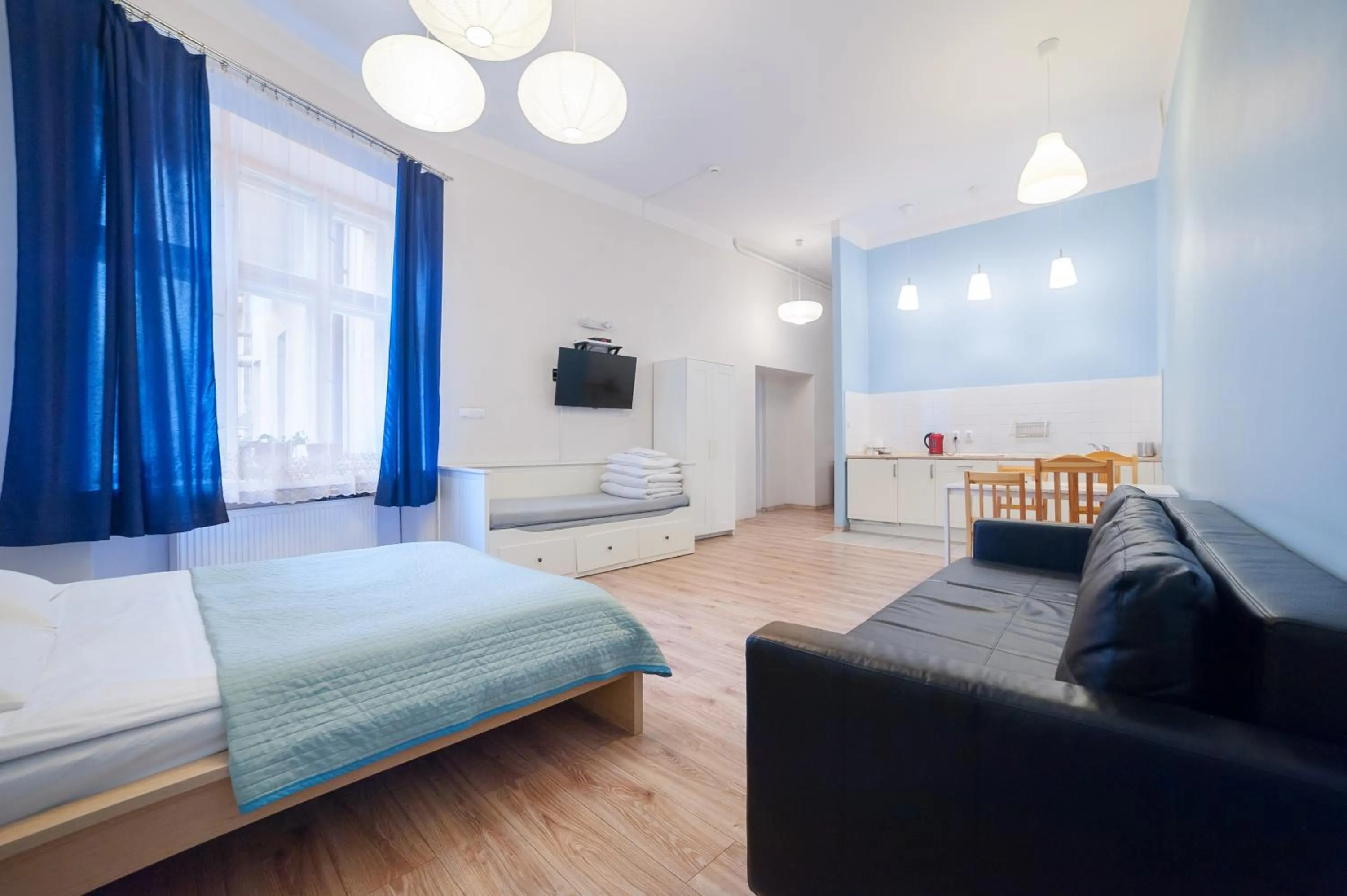 Bed in Dizzy Daisy Hostel