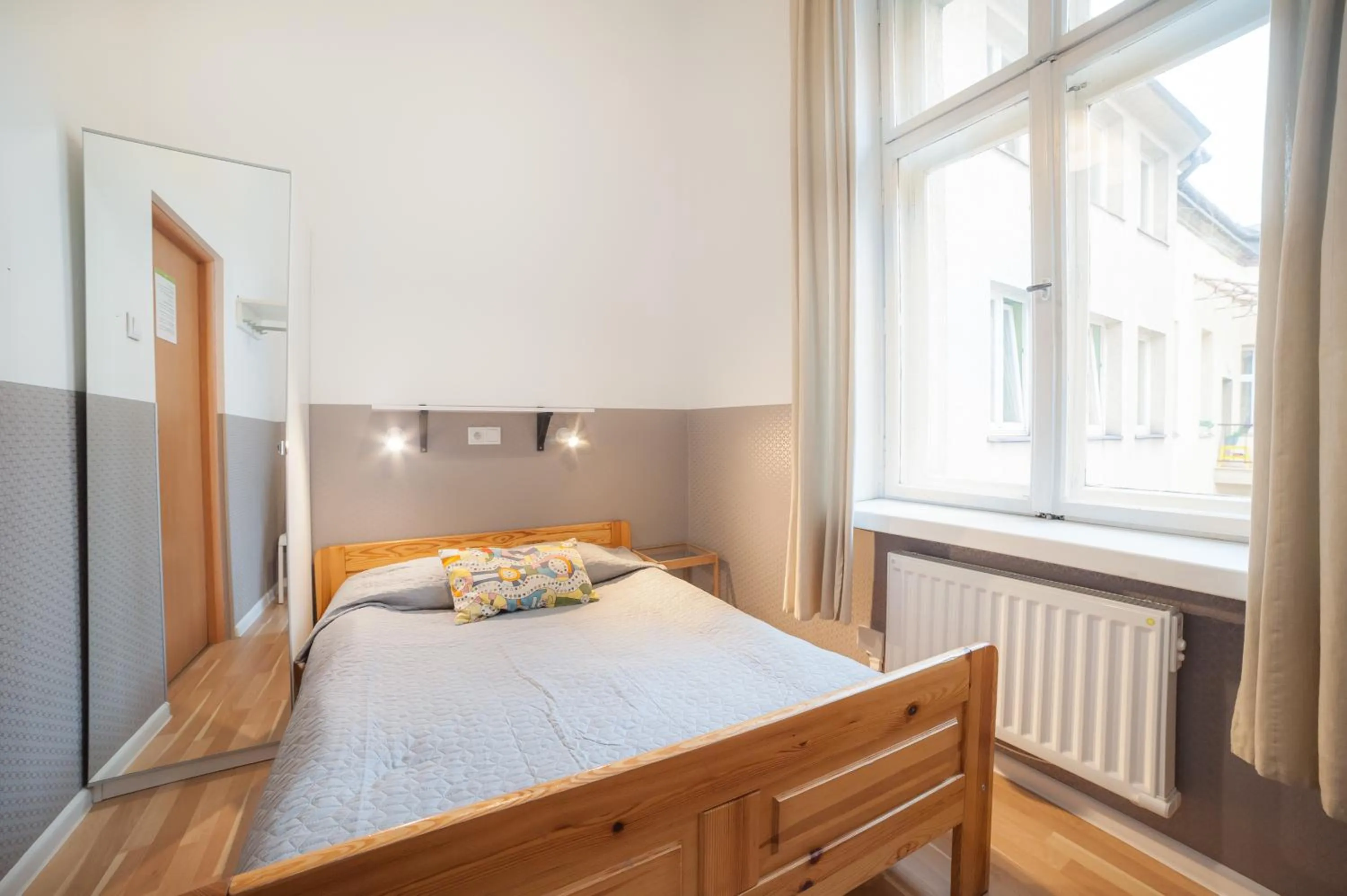 Photo of the whole room, Bed in Dizzy Daisy Hostel