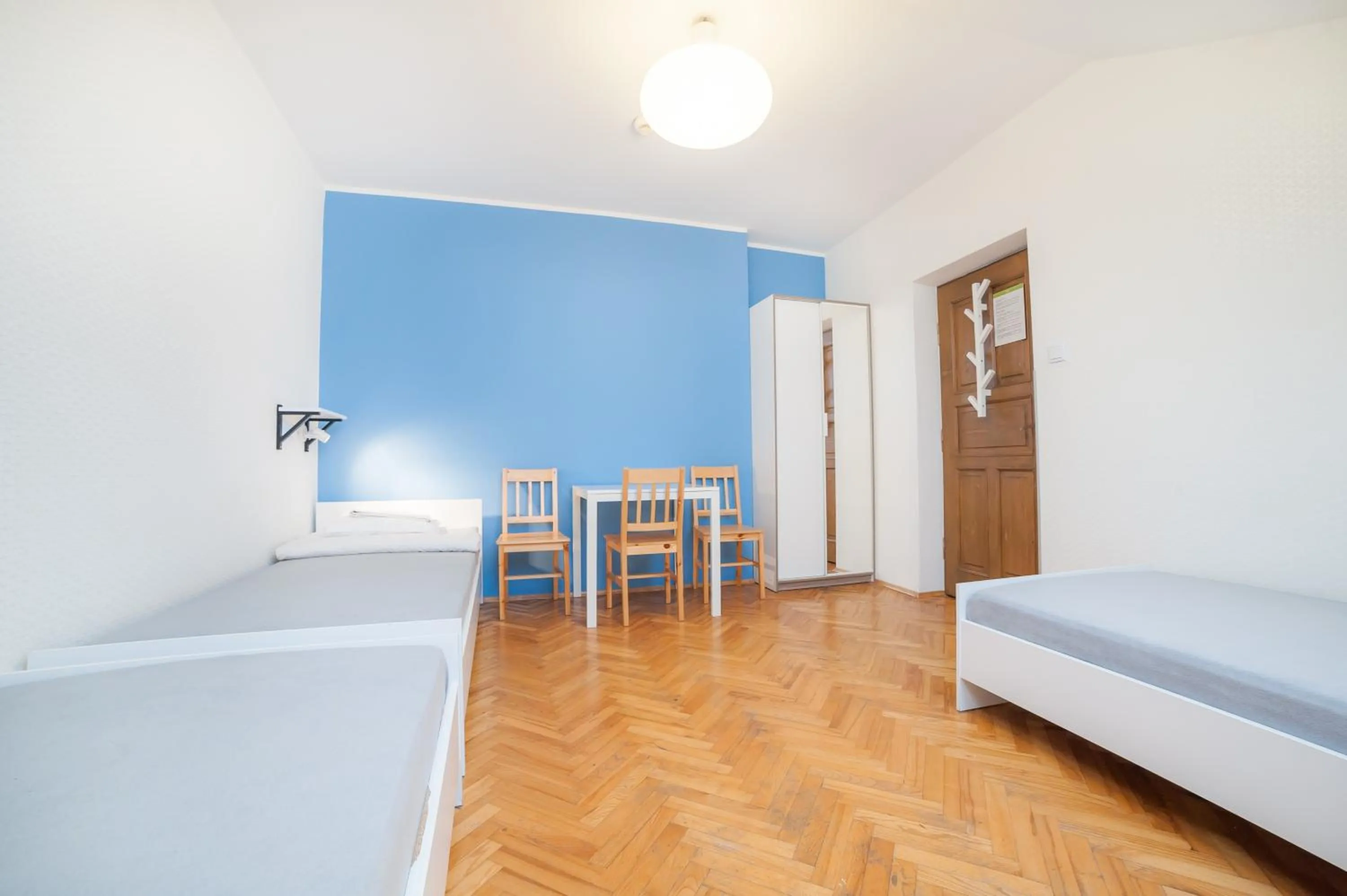 Photo of the whole room, Bed in Dizzy Daisy Hostel