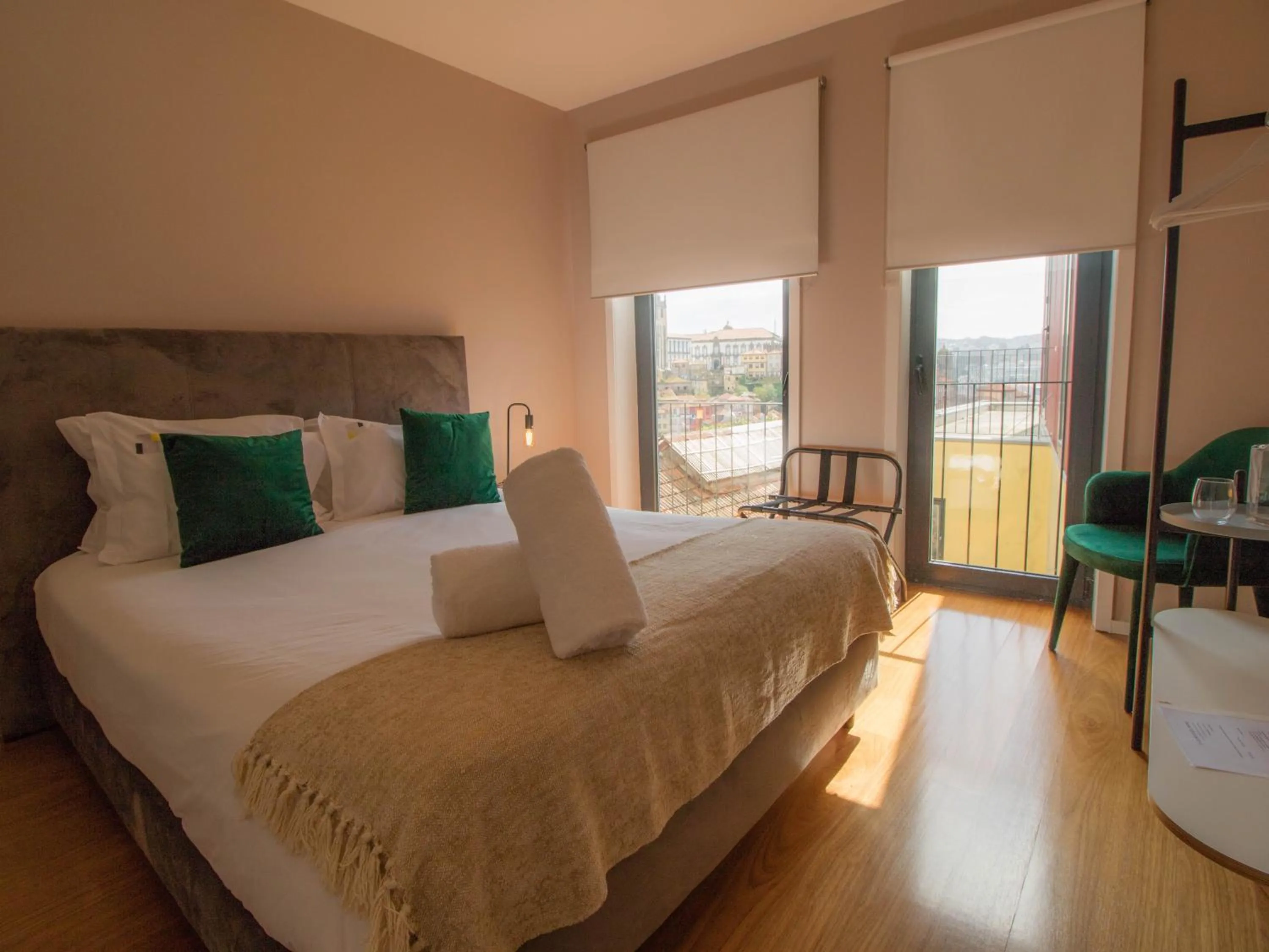 Balcony/Terrace, Bed in ALIBI by YoursPorto