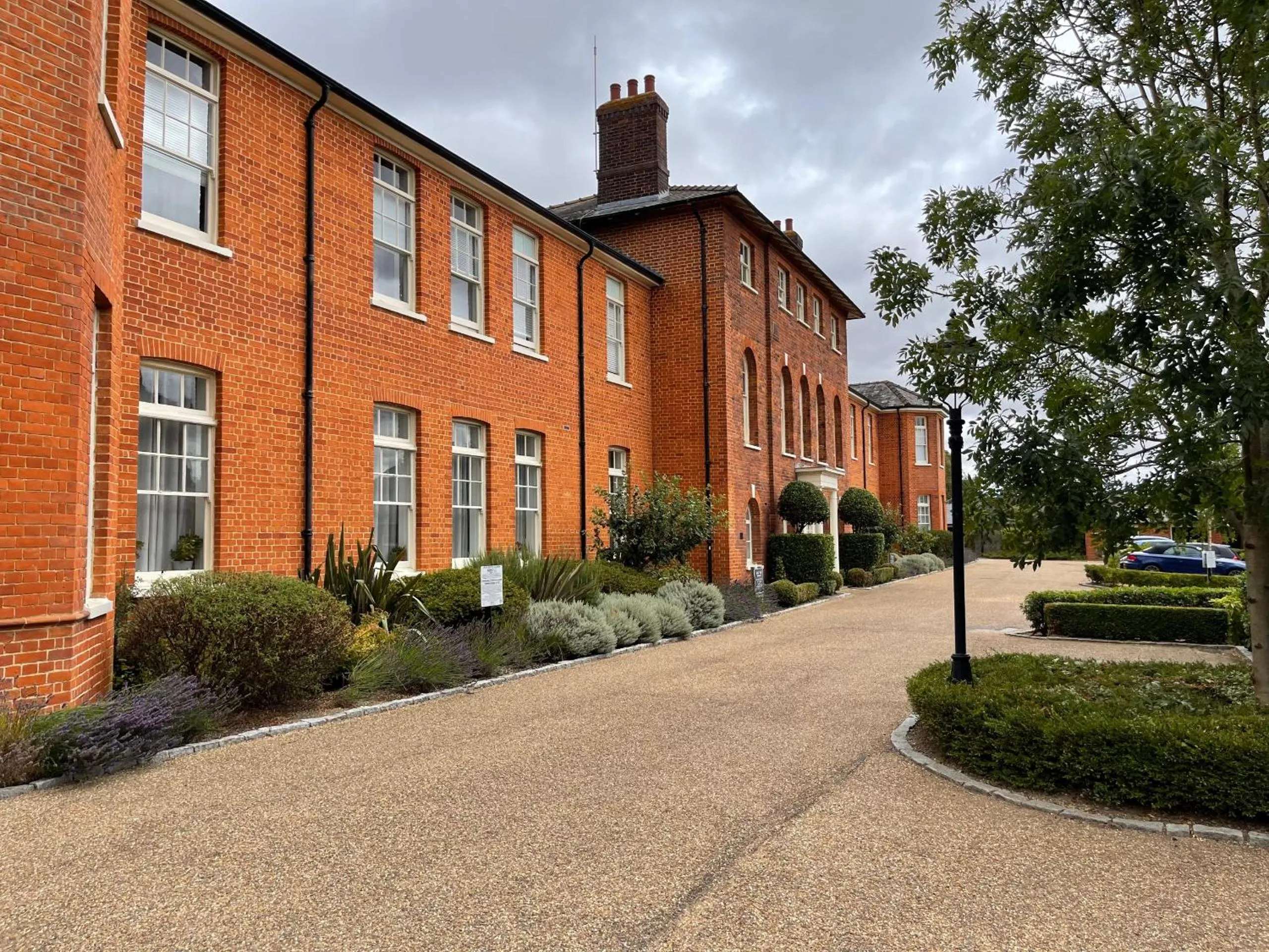 Property building in 1 Bed House, Free Parking, Braintree City Centre with Sky TV