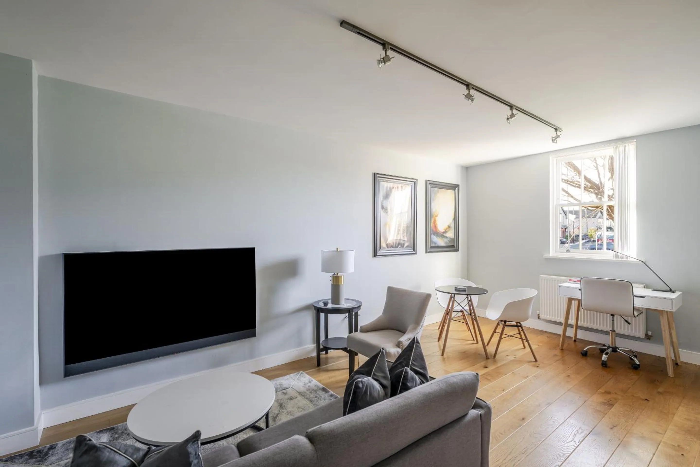 Living room in Luxurious 1 Bed House, Free Parking, Braintree Town with Sky TV