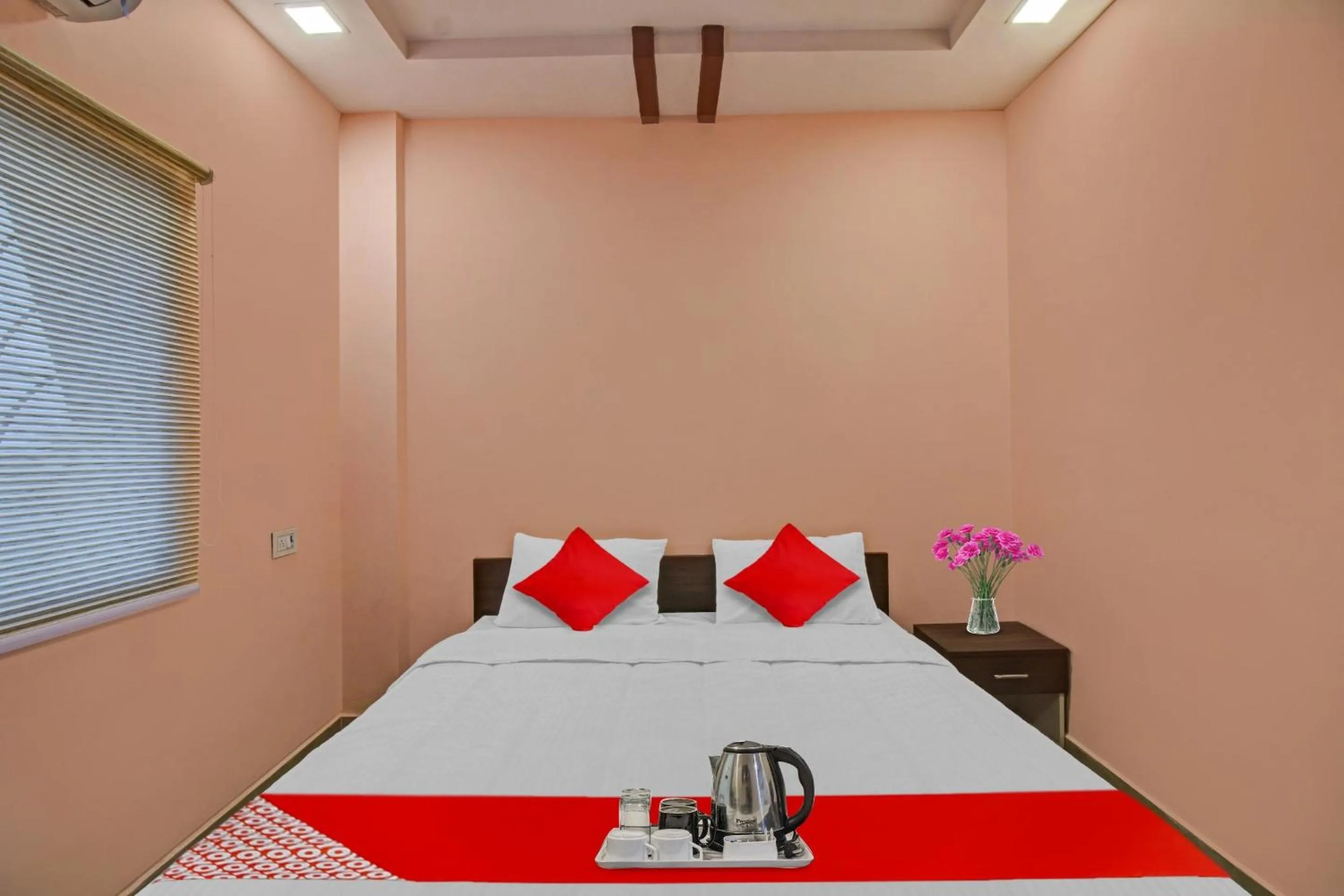 Bedroom, Bed in Hotel O Raj Hotel