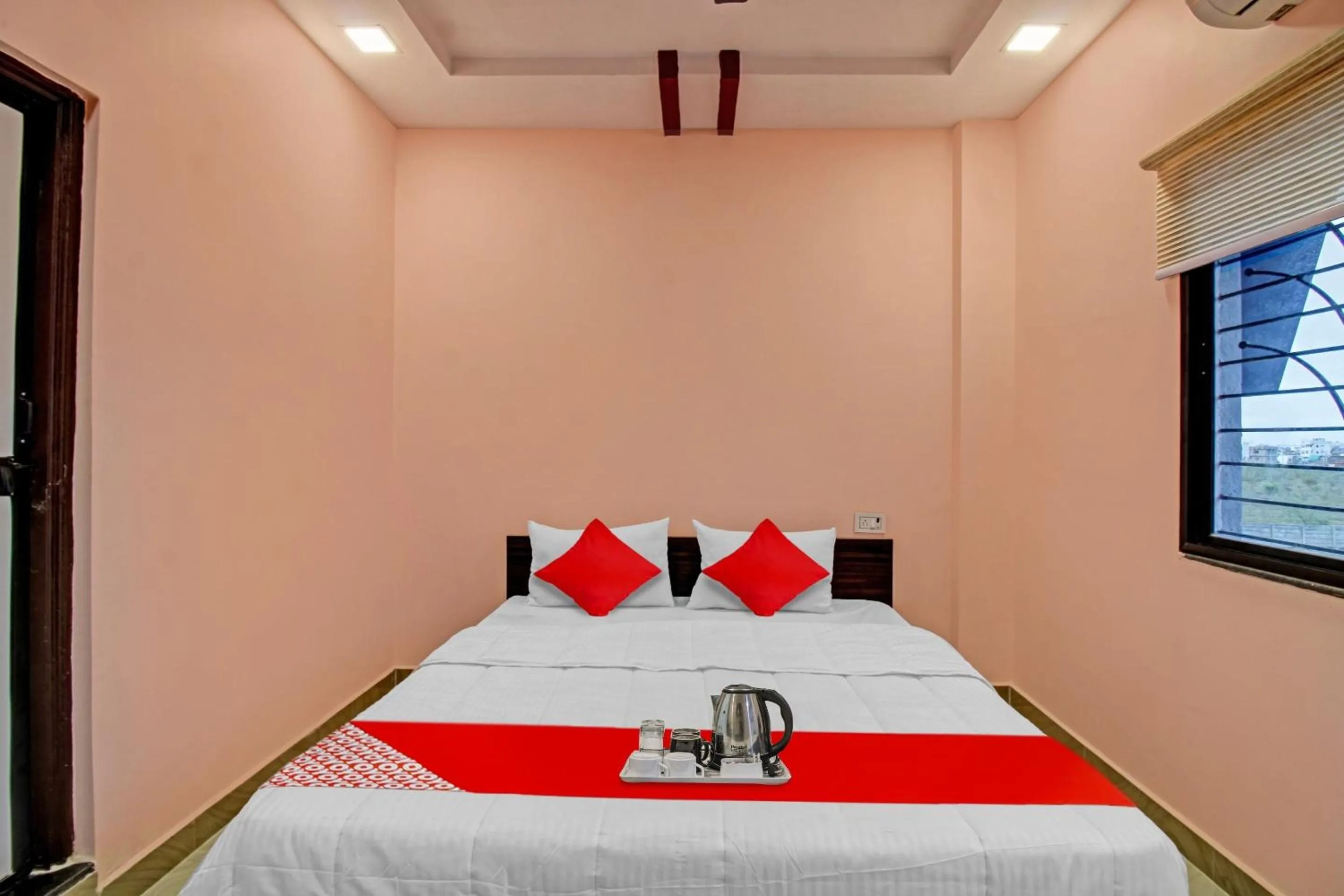 Bedroom, Bed in Hotel O Raj Hotel