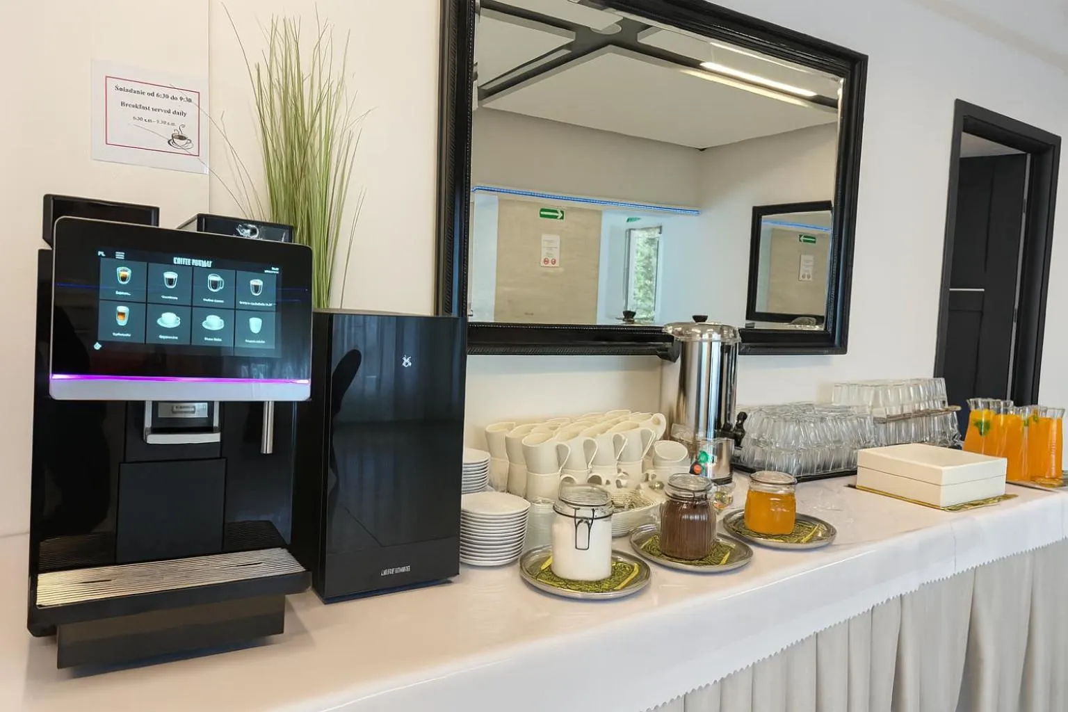 Coffee/tea facilities in Hotel Junior 2