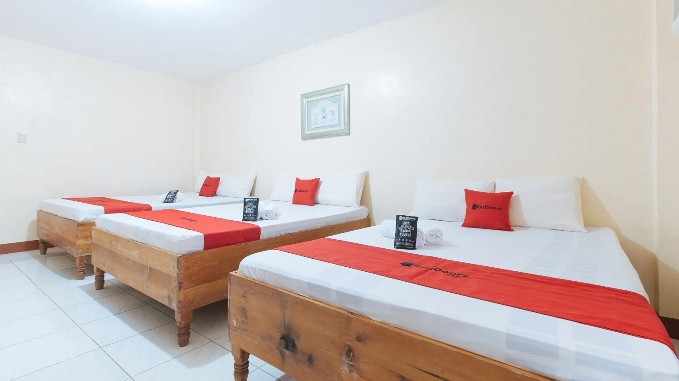 Bed in RedDoorz @ Goldland Spring Resort Urdaneta City