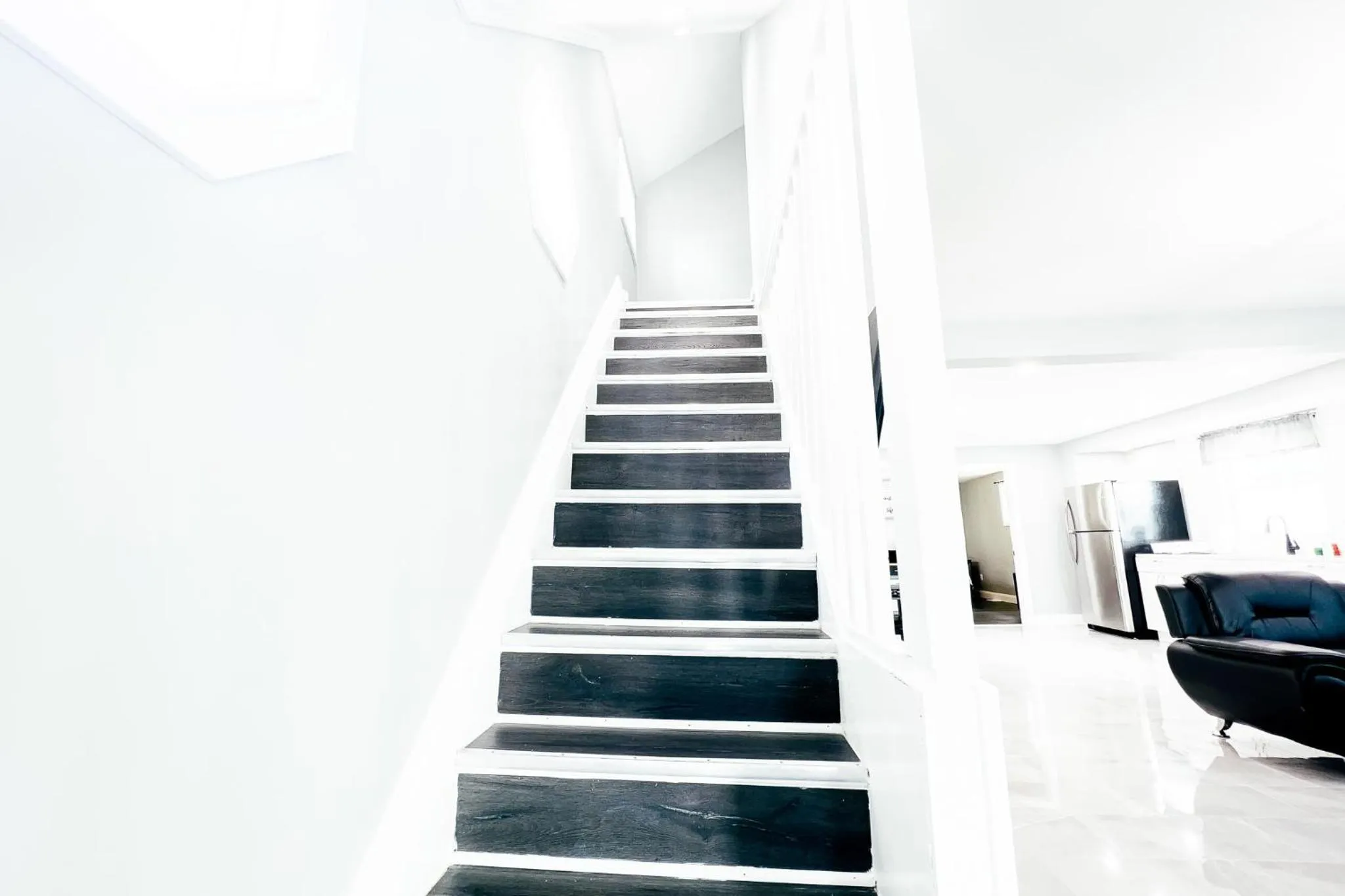 2 Homes, 1 Stay-7BR Niagara Falls Compound