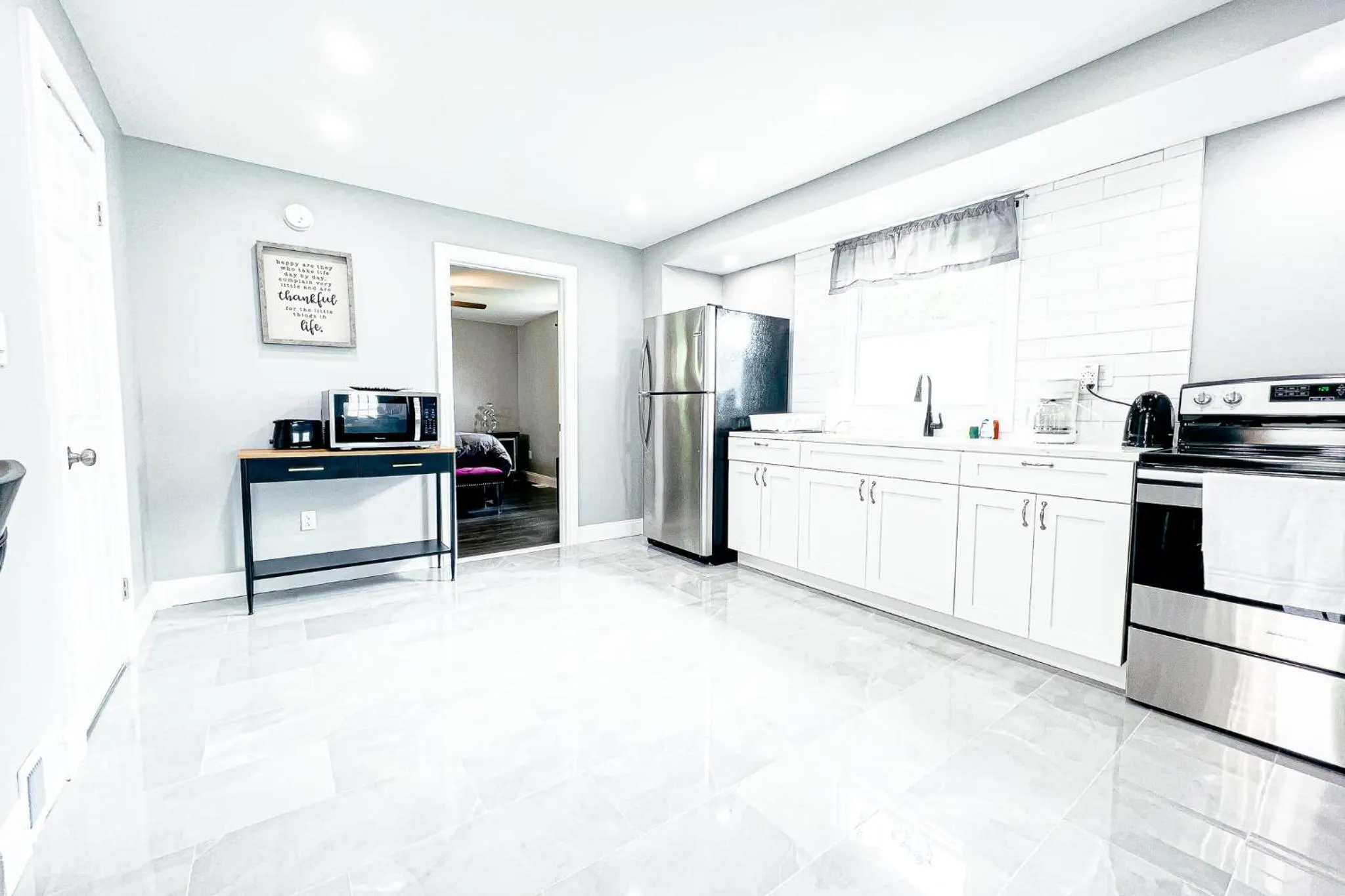 2 Homes, 1 Stay-7BR Niagara Falls Compound