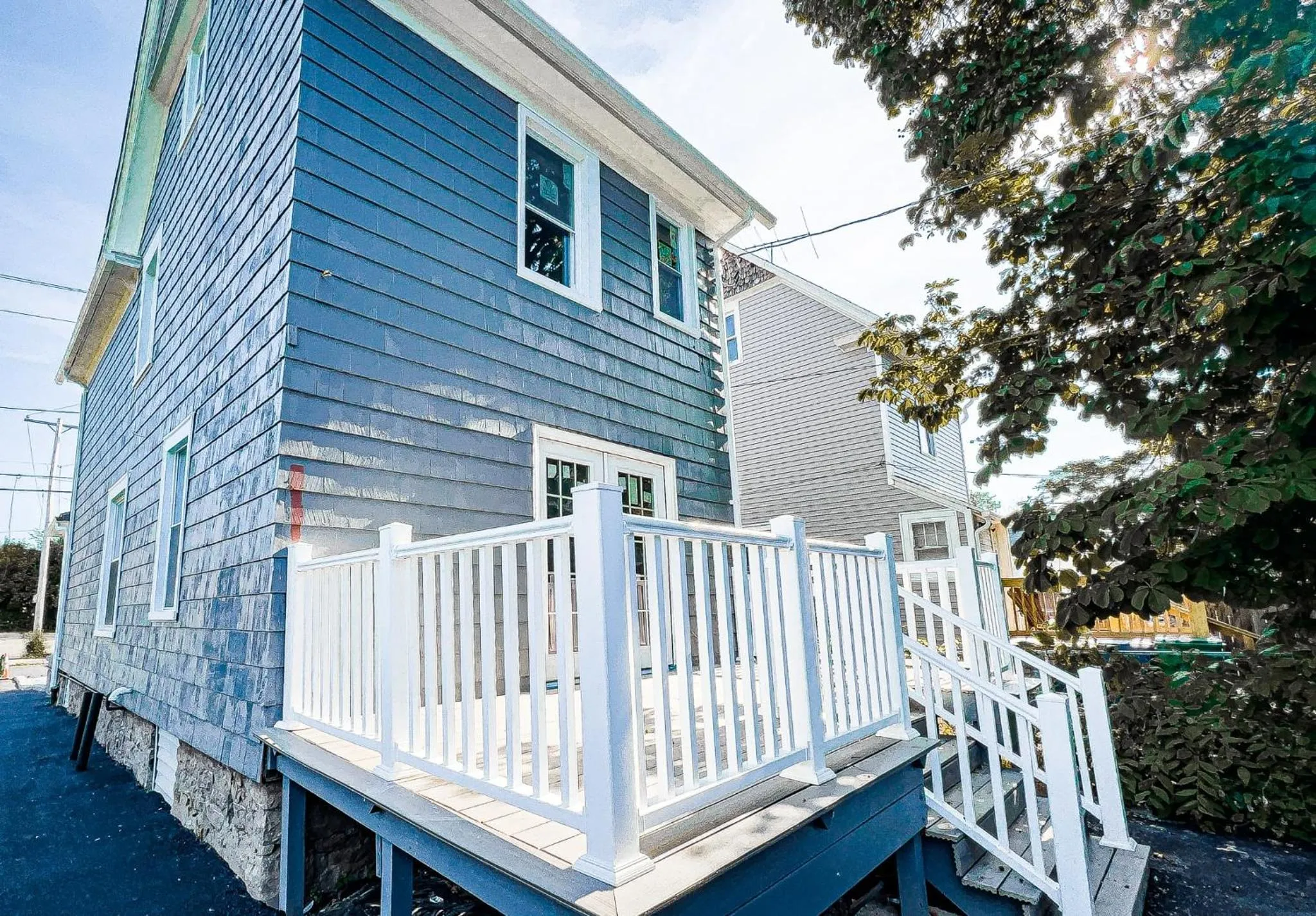 2 Homes, 1 Stay-7BR Niagara Falls Compound