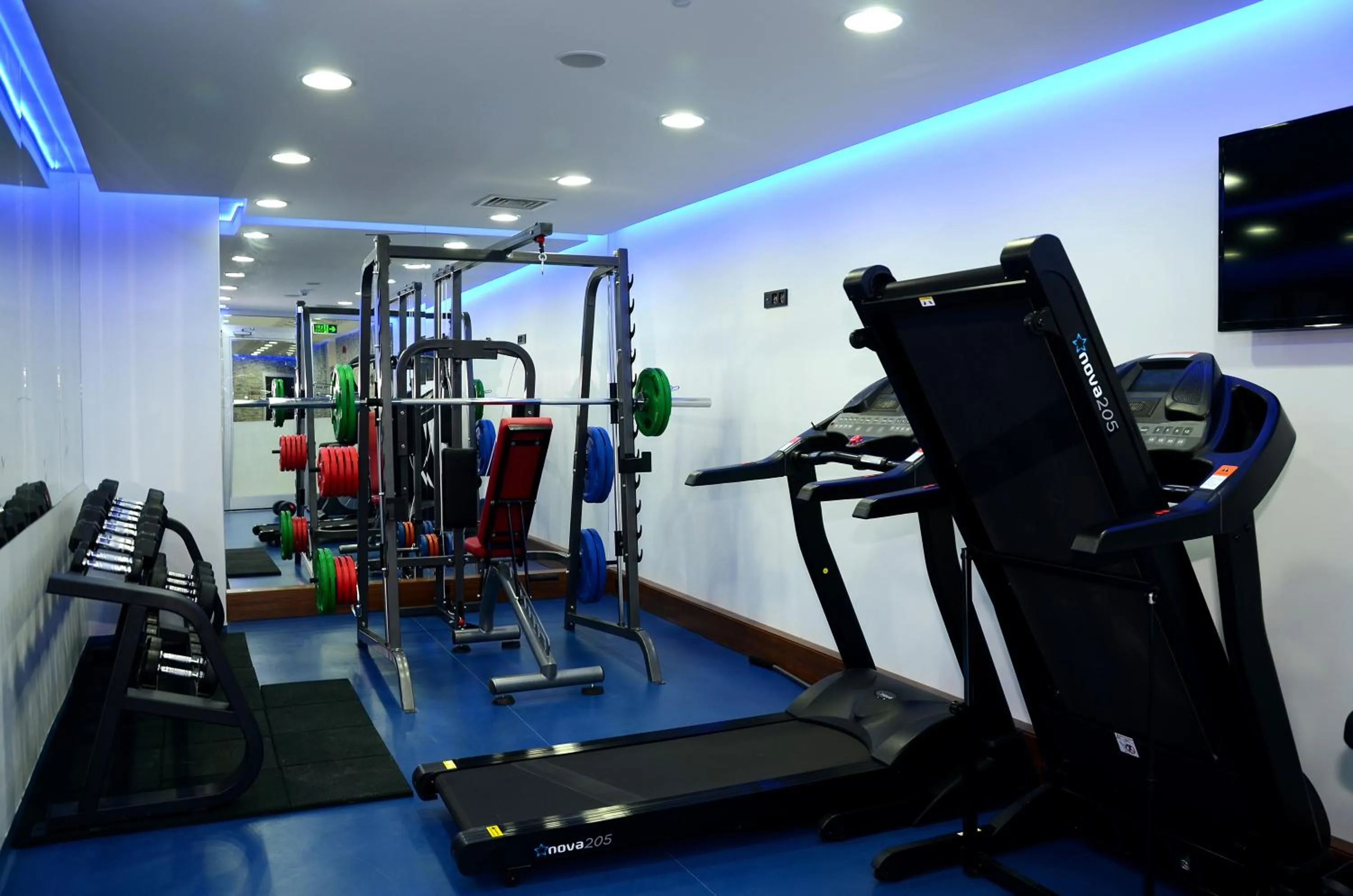 Fitness centre/facilities in Çınarpark Hotel