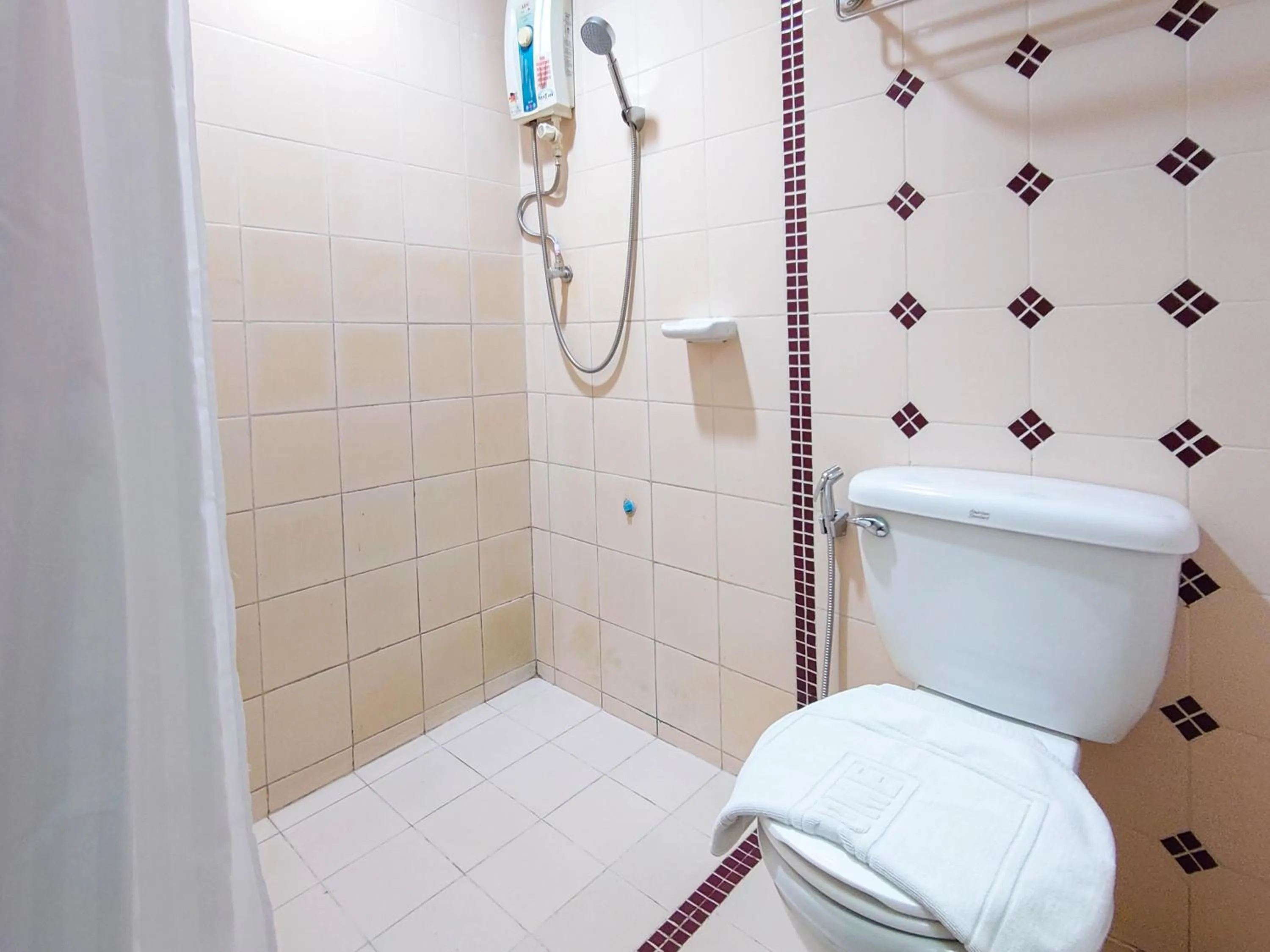 Shower in Perfectroom Mansion