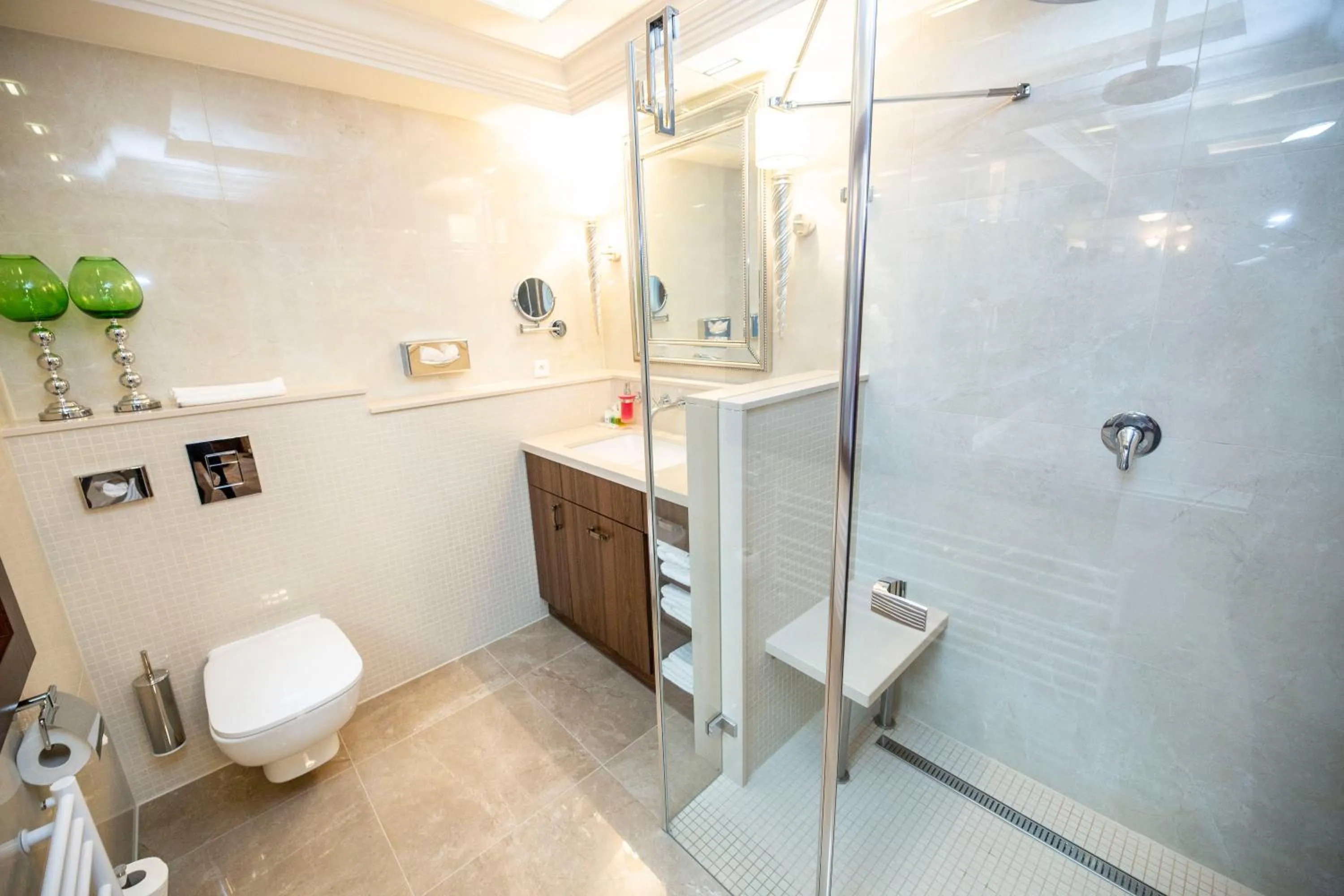 Property building in Hotel Dvorana