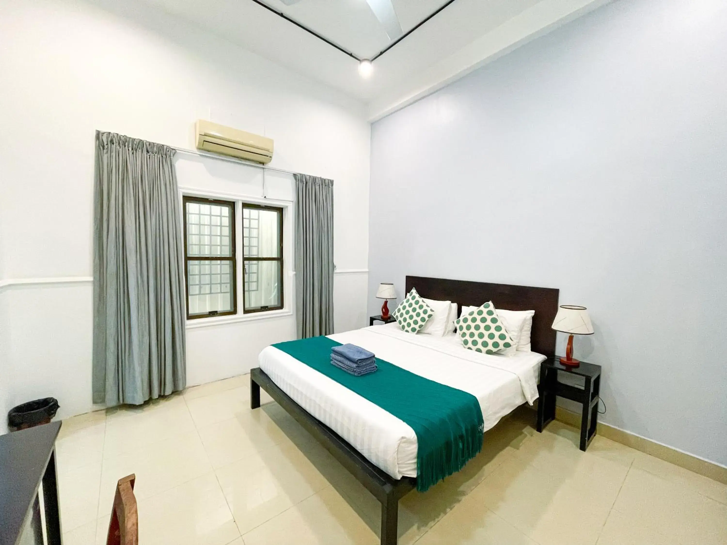 Superior King Room in Birdcage Boutique Superior King Room in Birdcage Boutique