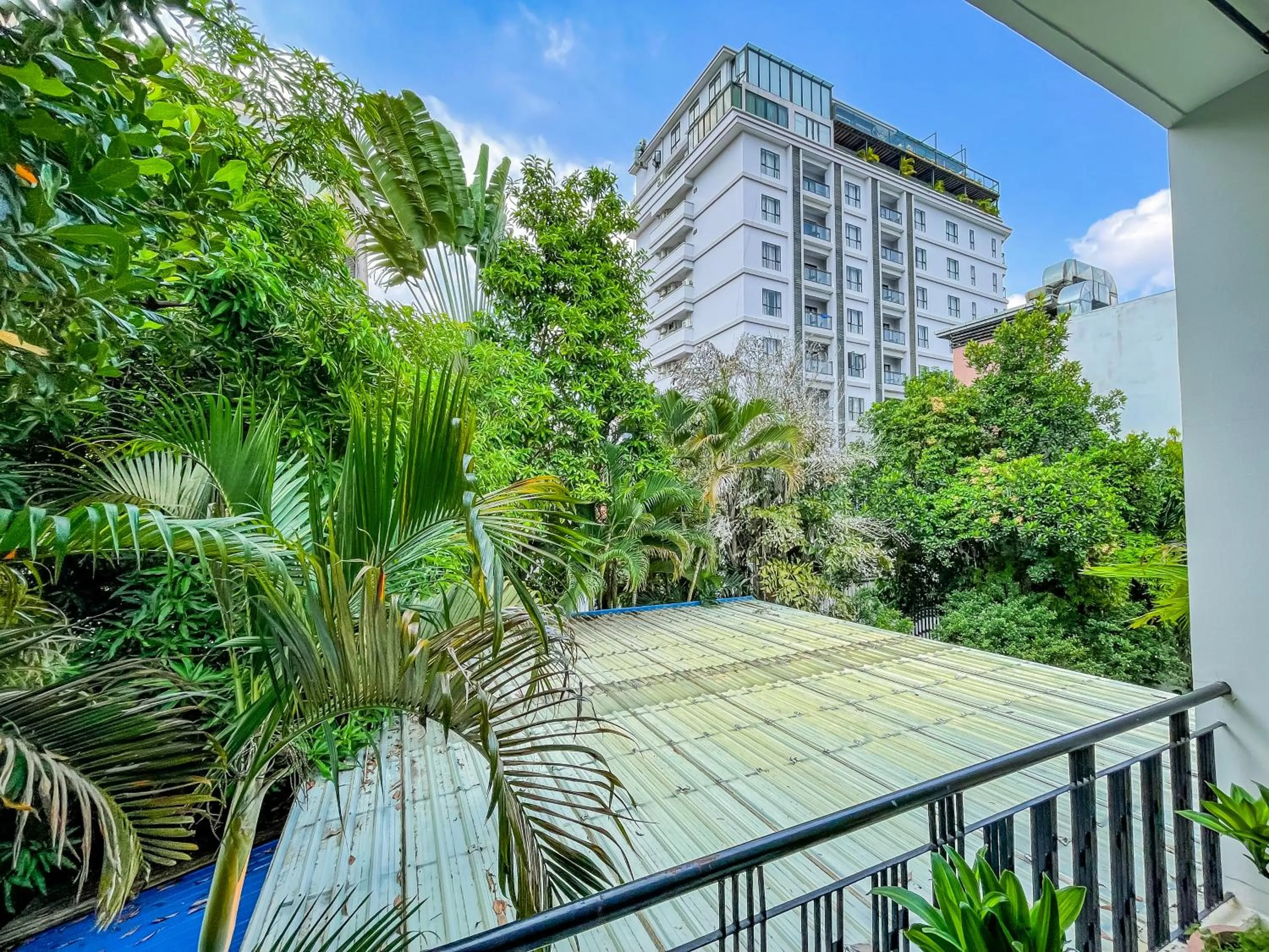 Balcony/Terrace in Birdcage Boutique