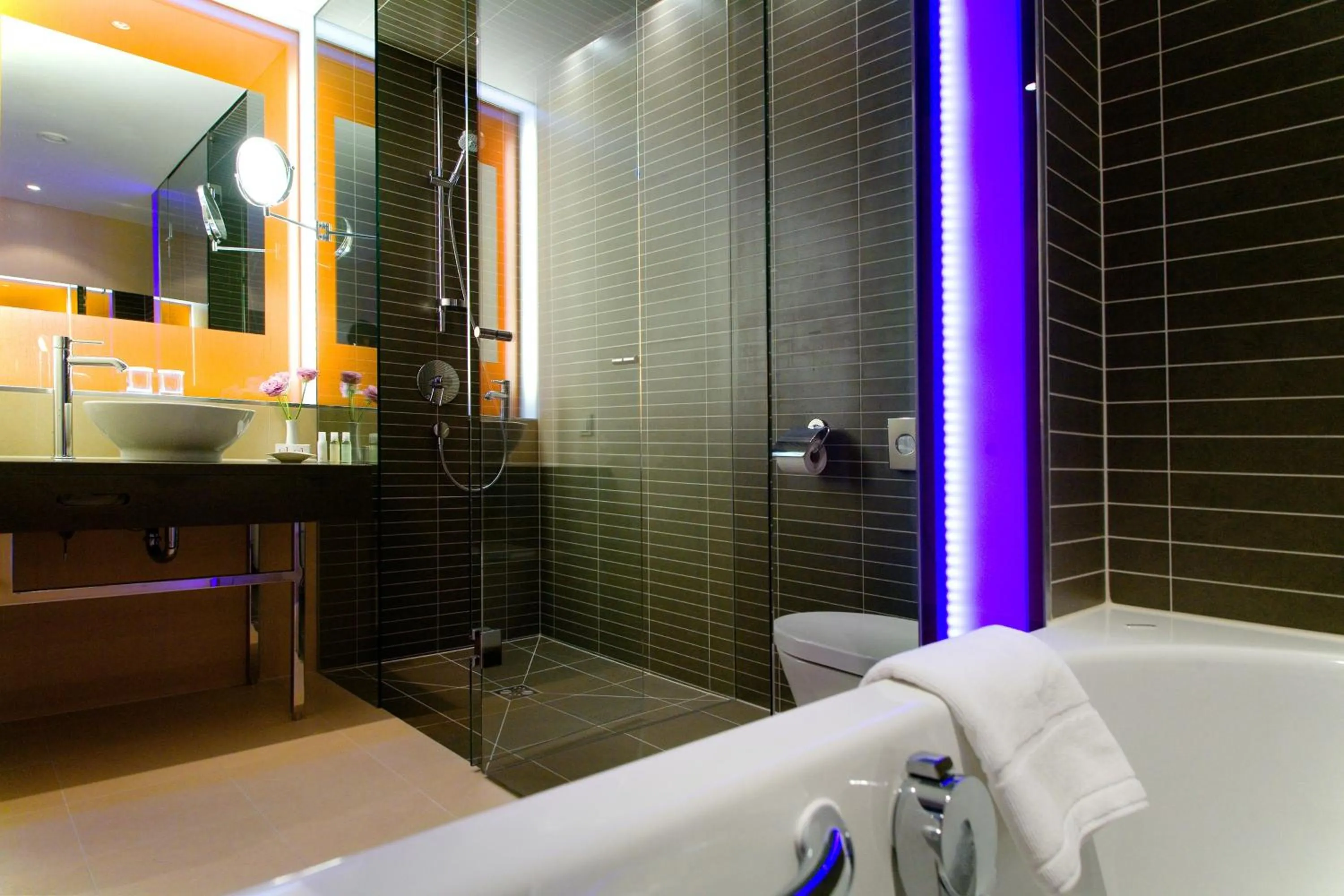 Bathroom in Vienna House by Wyndham Andel's Cracow