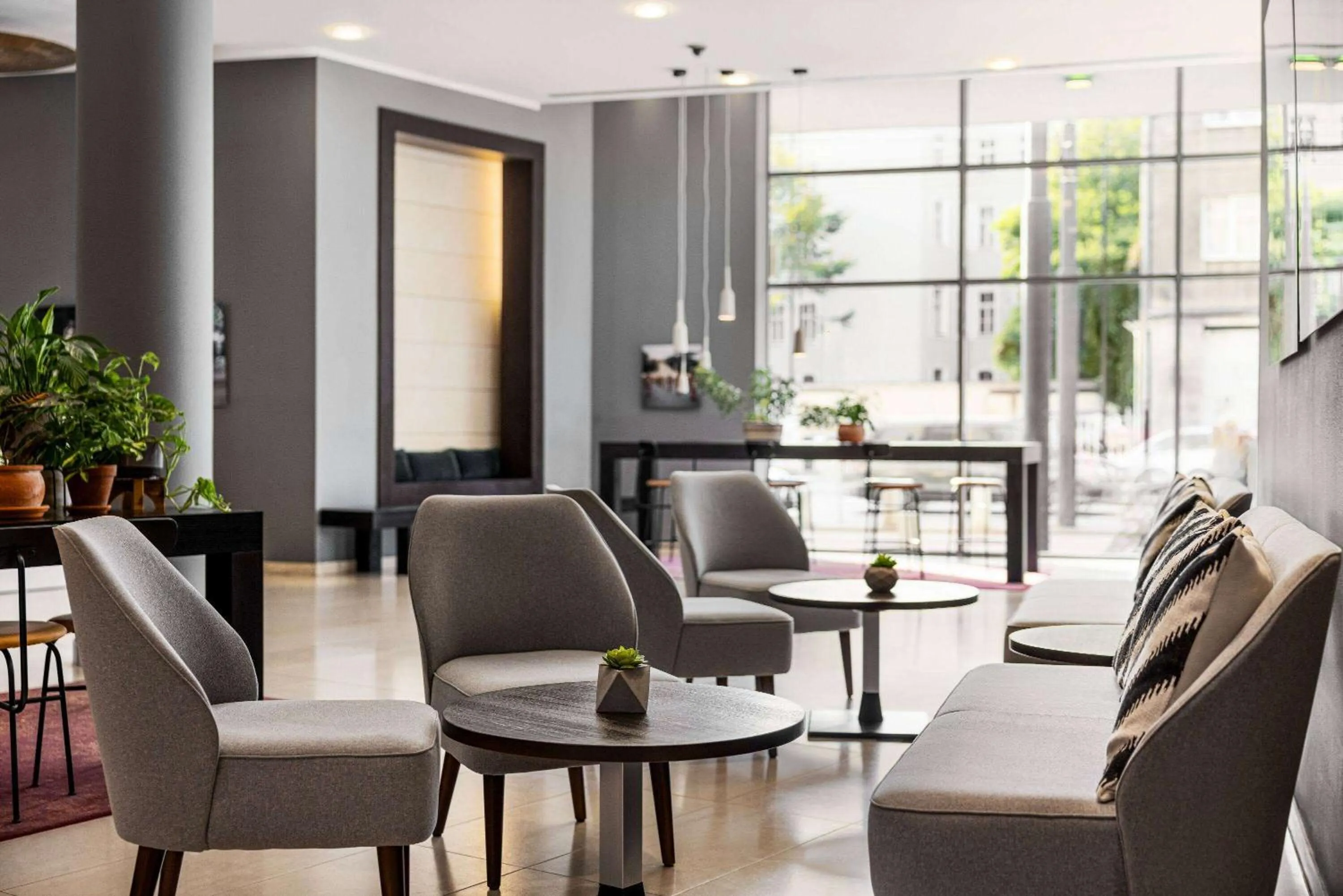 Lobby or reception in Vienna House by Wyndham Andel's Cracow