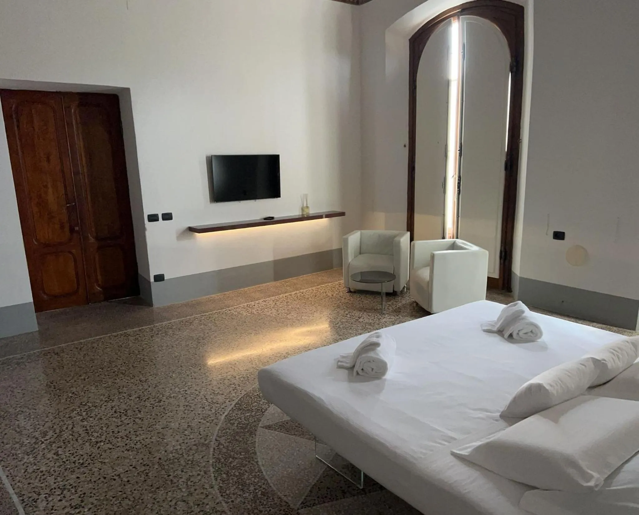 Photo of the whole room, Bed in Il Castello di San Ruffino