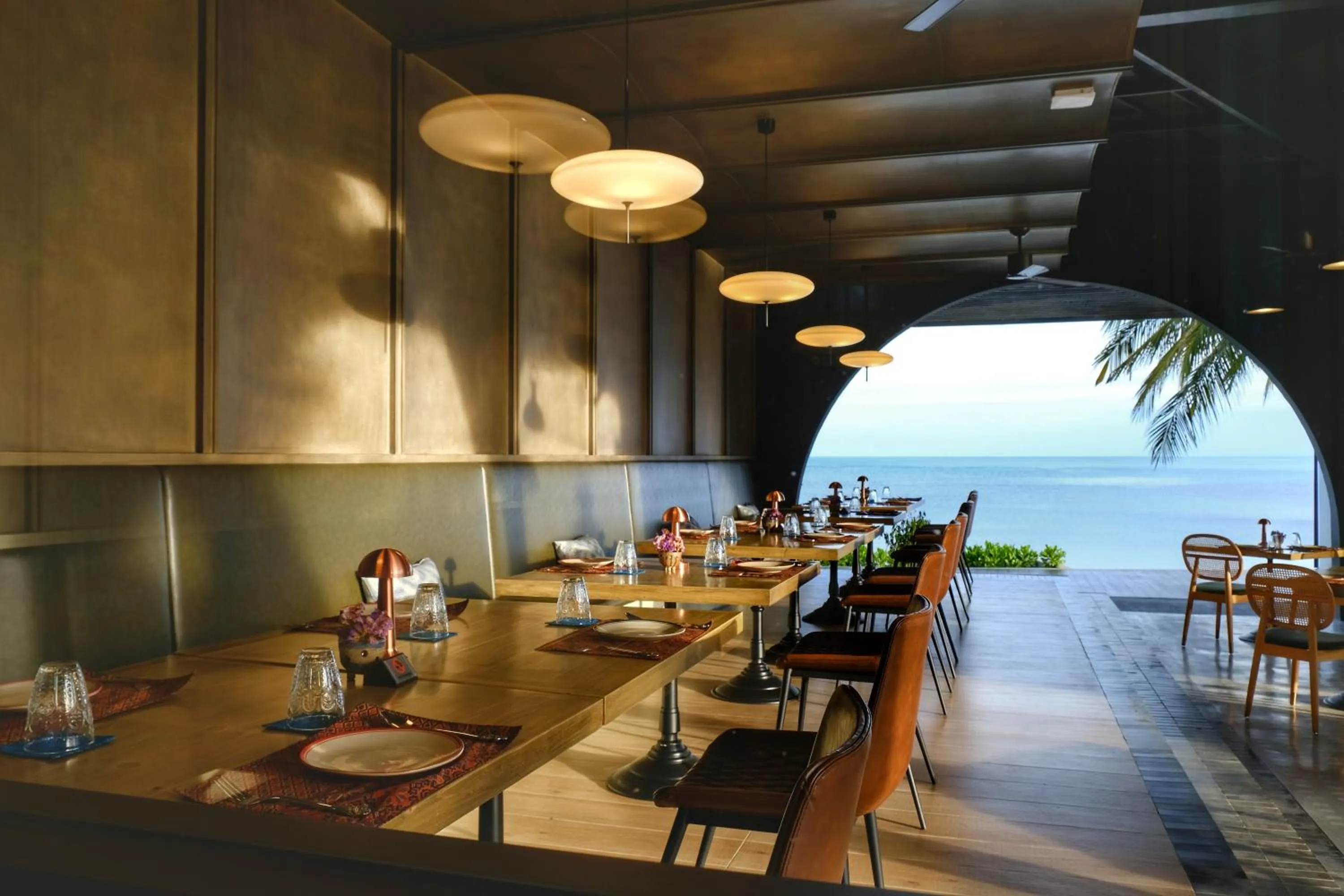 Restaurant/places to eat in Thai Fight Hotel