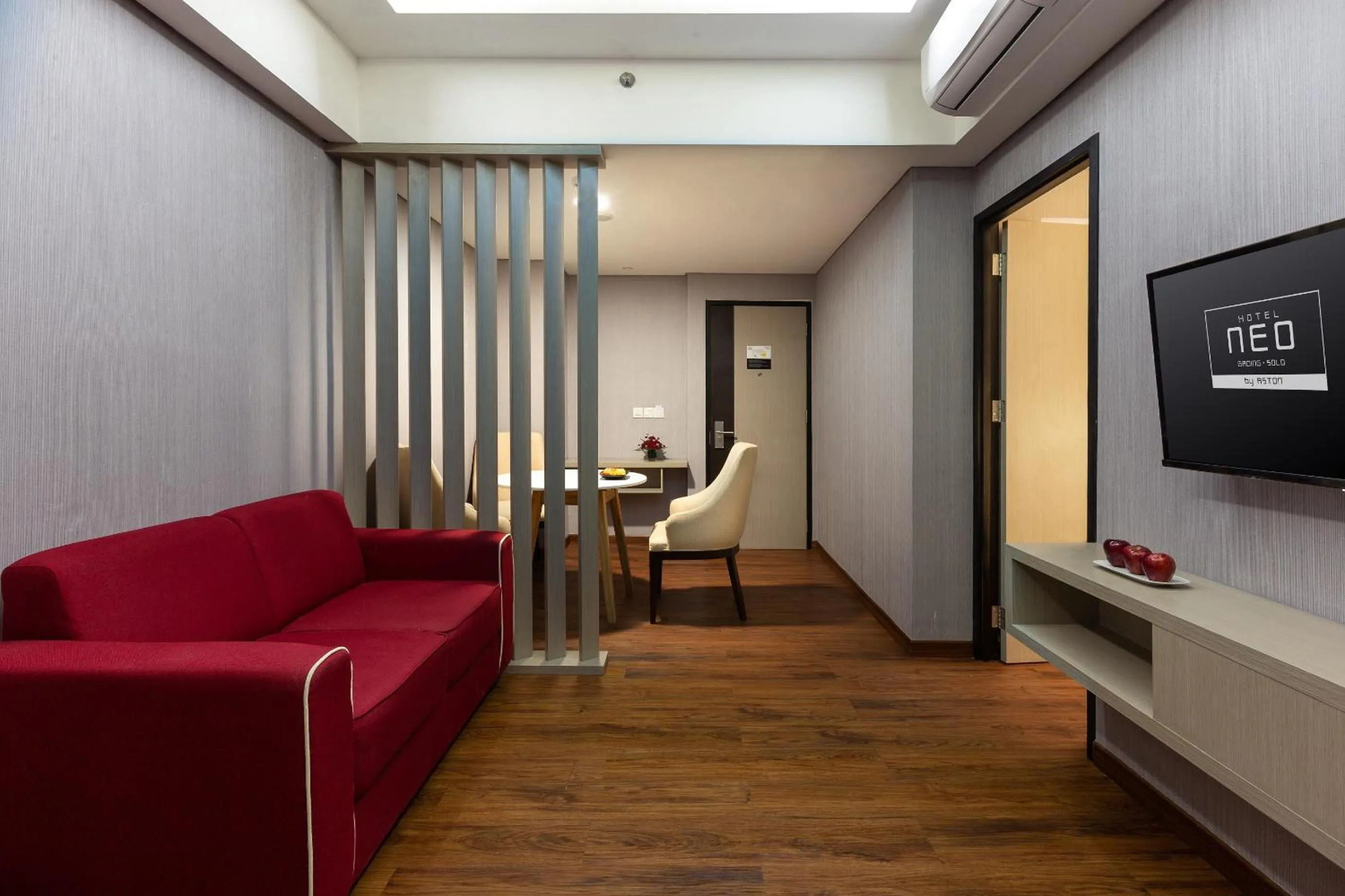 Living room in Hotel Neo Gading Solo