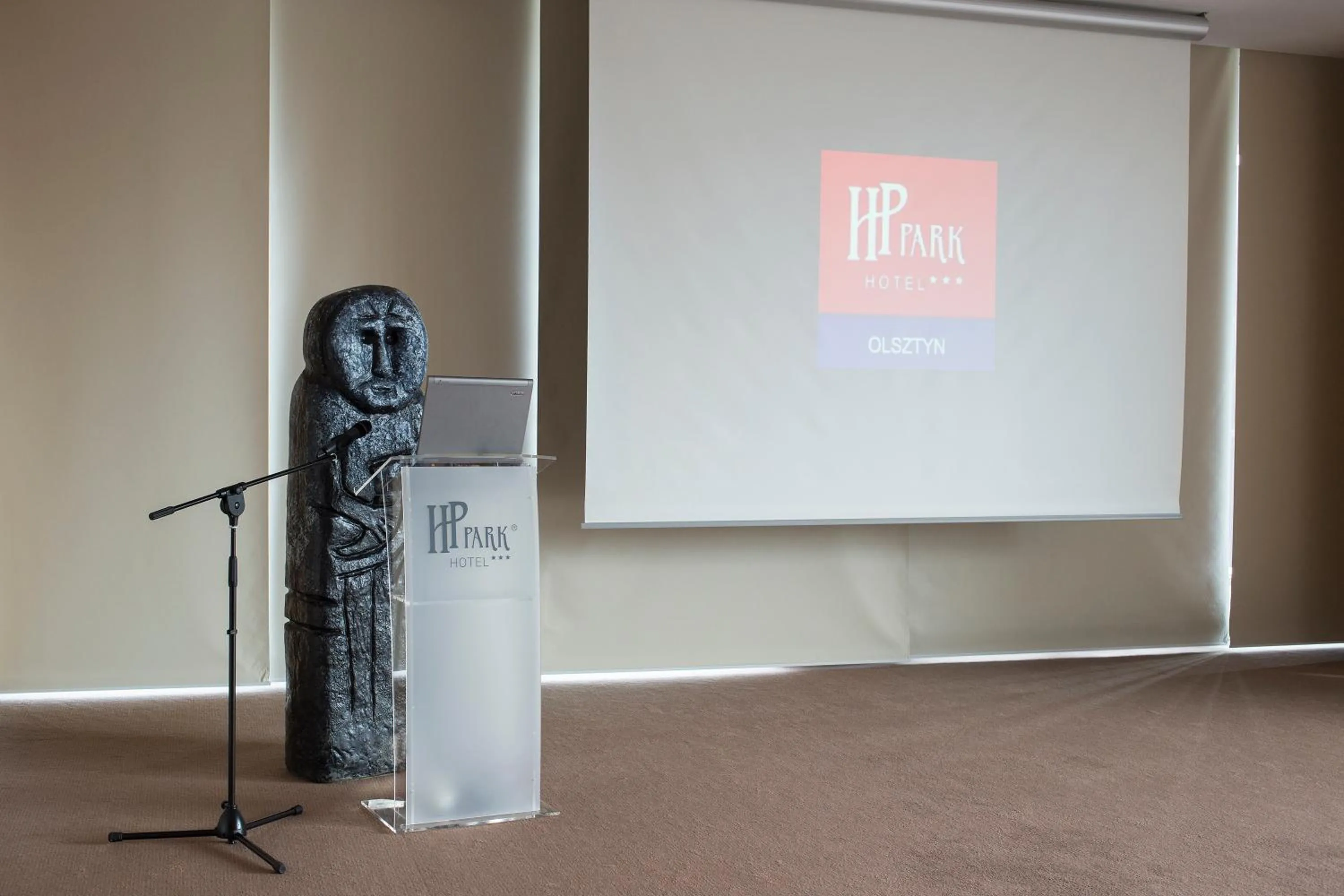 Business facilities in Hotel HP Park