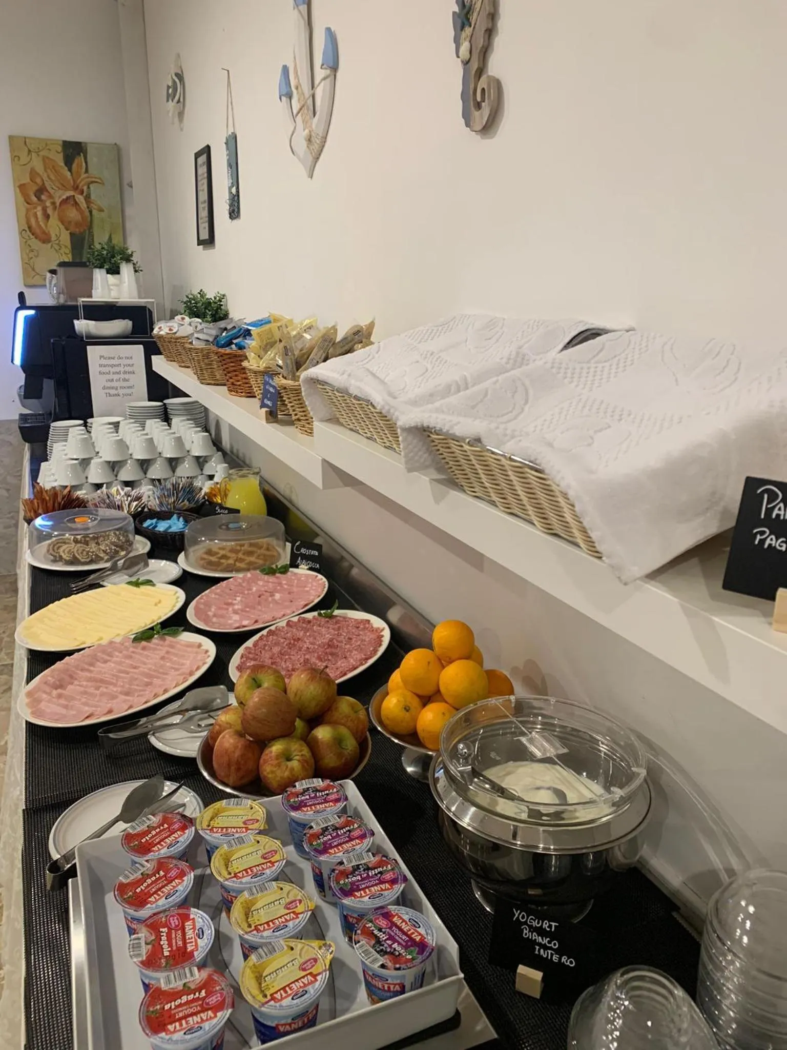 Breakfast in Hotel AnnaMare