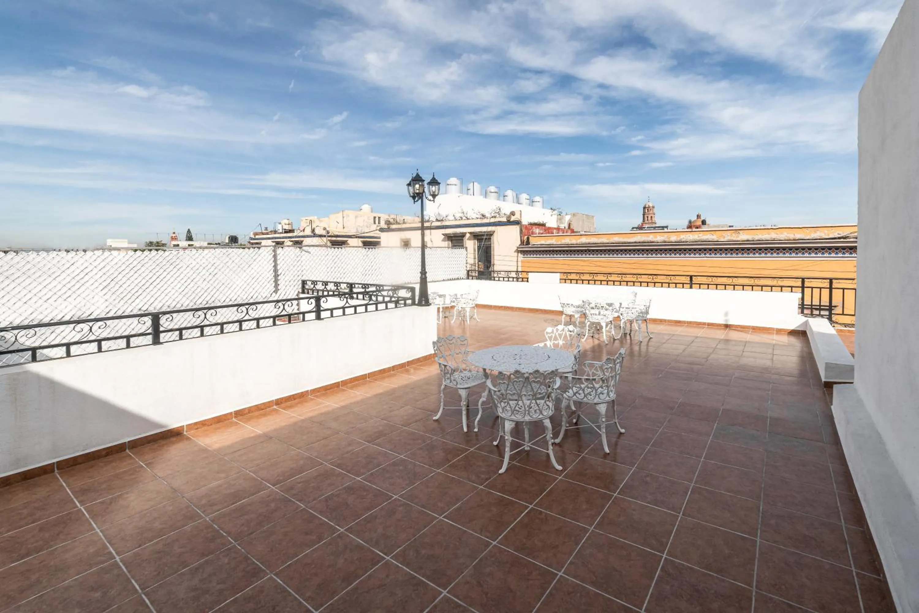 Restaurant/places to eat in Hotel Meson de Carolina