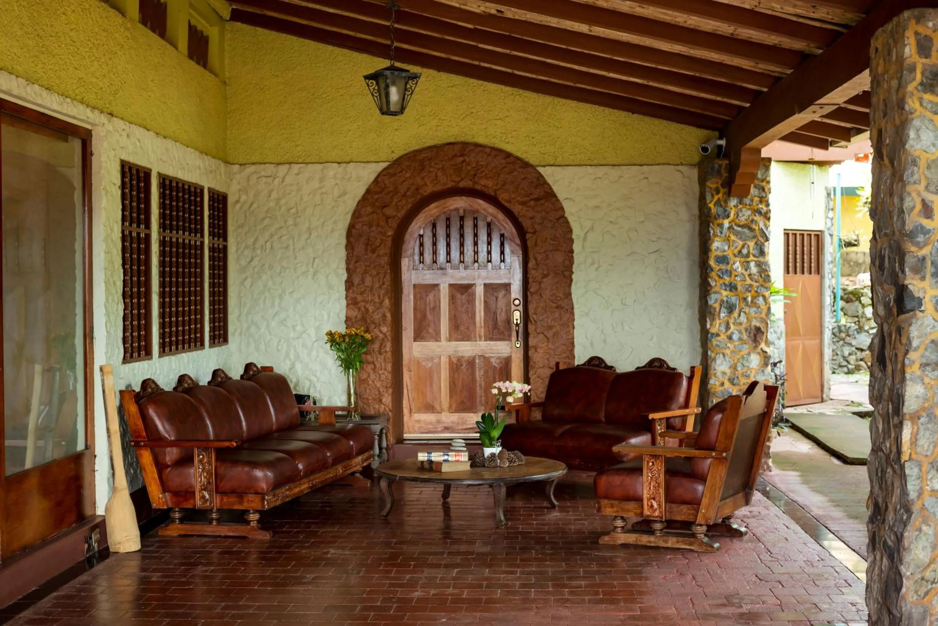 Casa de Piedra Escazú